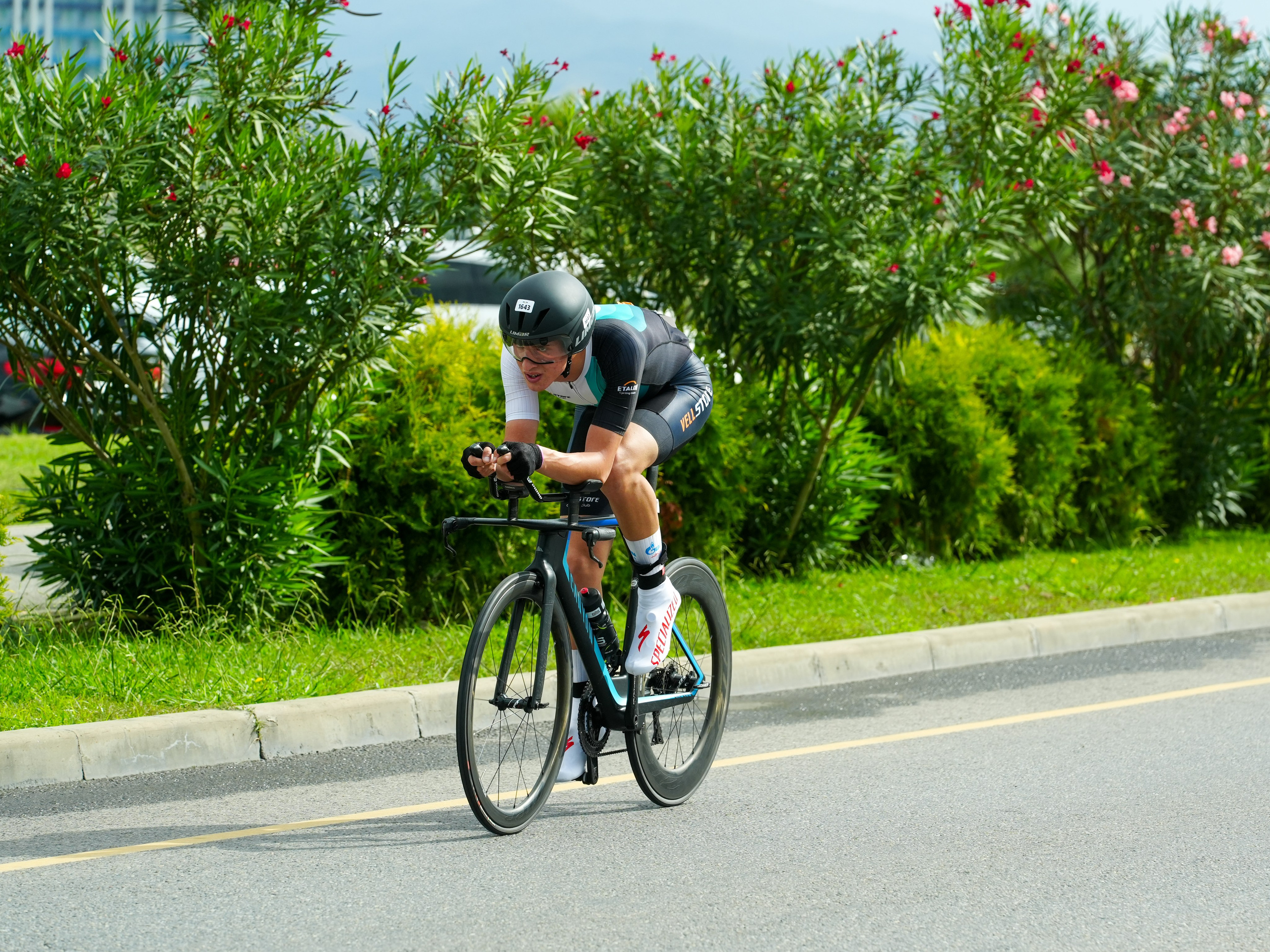 Фотоотчет партнерской интеграции для компании TELE2 на фестивале Ironstar. Репортажный фотограф в Красной Поляне и Сочи Павлюченко Екатерина