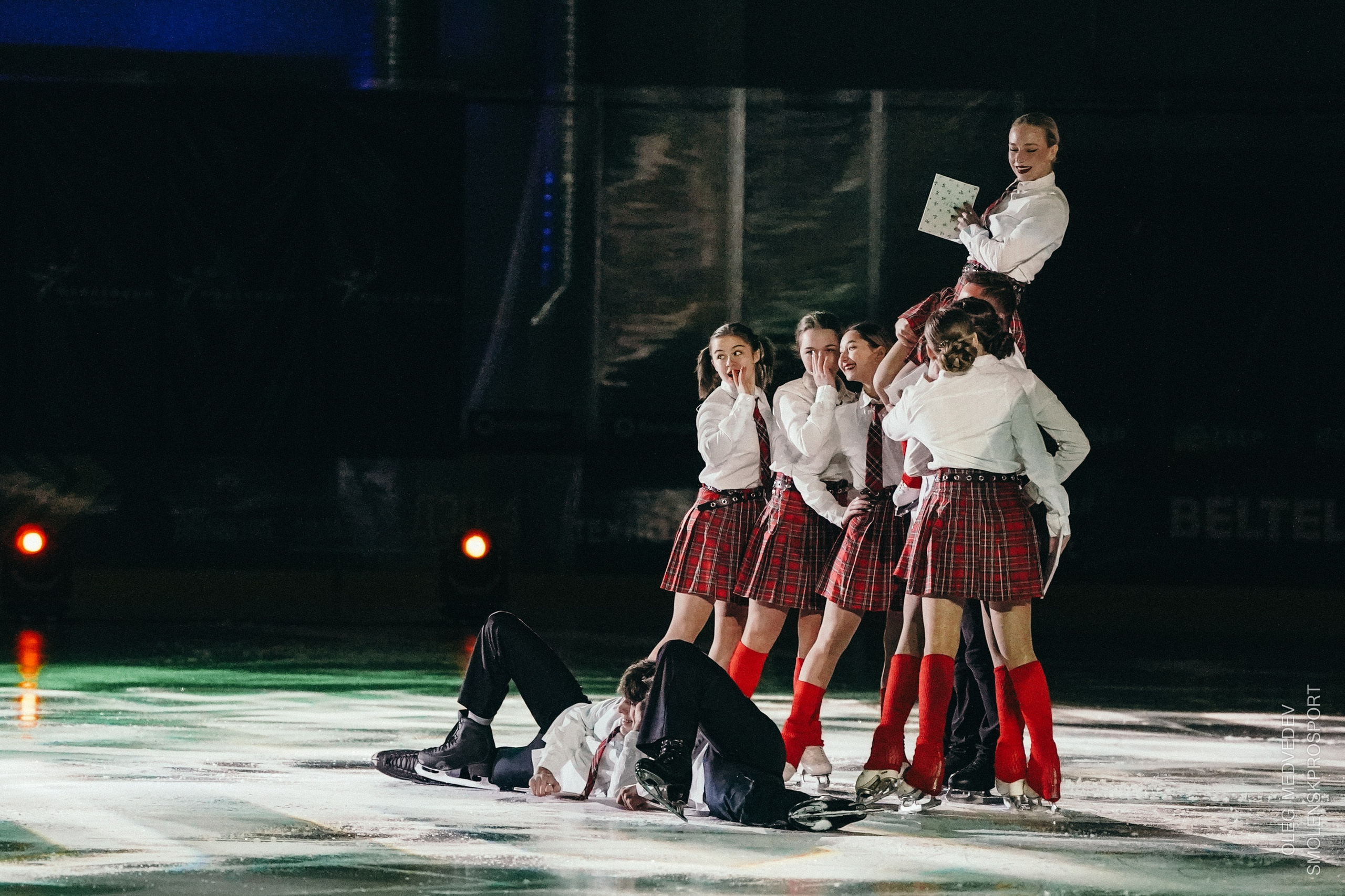 Алиса в стране чудес шоу на льду. Спортивный фотограф Олег Медведев | prosport67 | Смоленск
