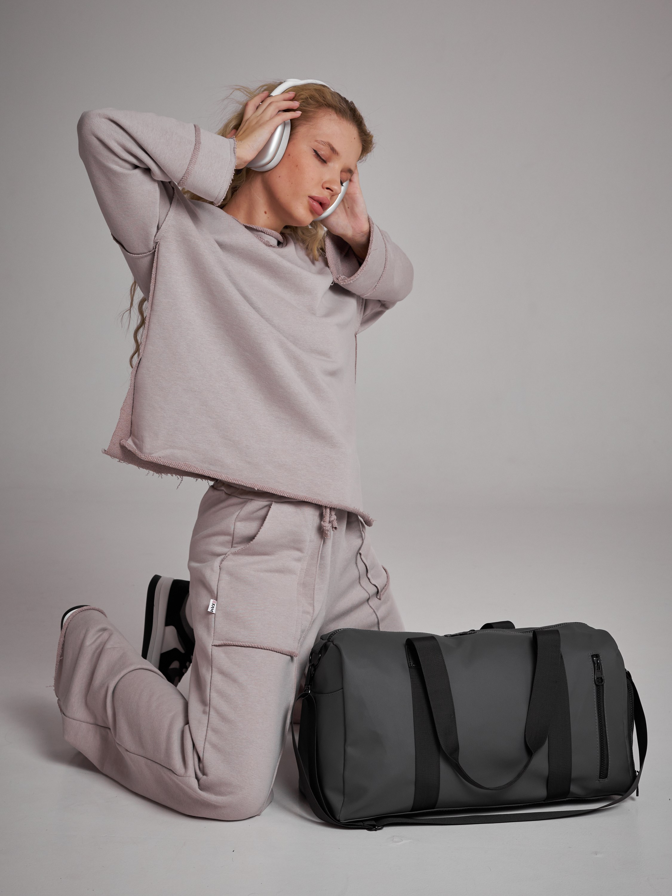 Фотосъемка сумок Екатеринбург Wildberries ВБ Ozon Озон предметная съемка Екб заказать цена фотосъемка товара WB аксессуары сумки предметка. Фотограф Екатеринбург Анастасия Жерновская | Маркетплейсы и нейрофото