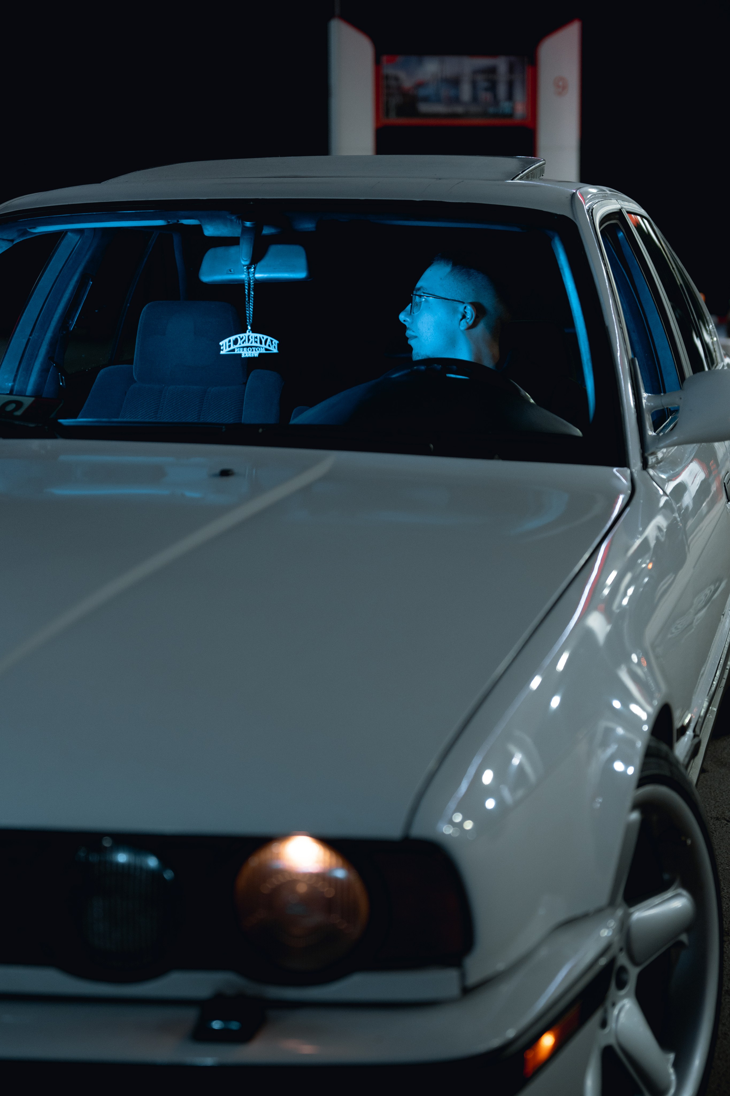 Фотографии Никиты и его BMW E34