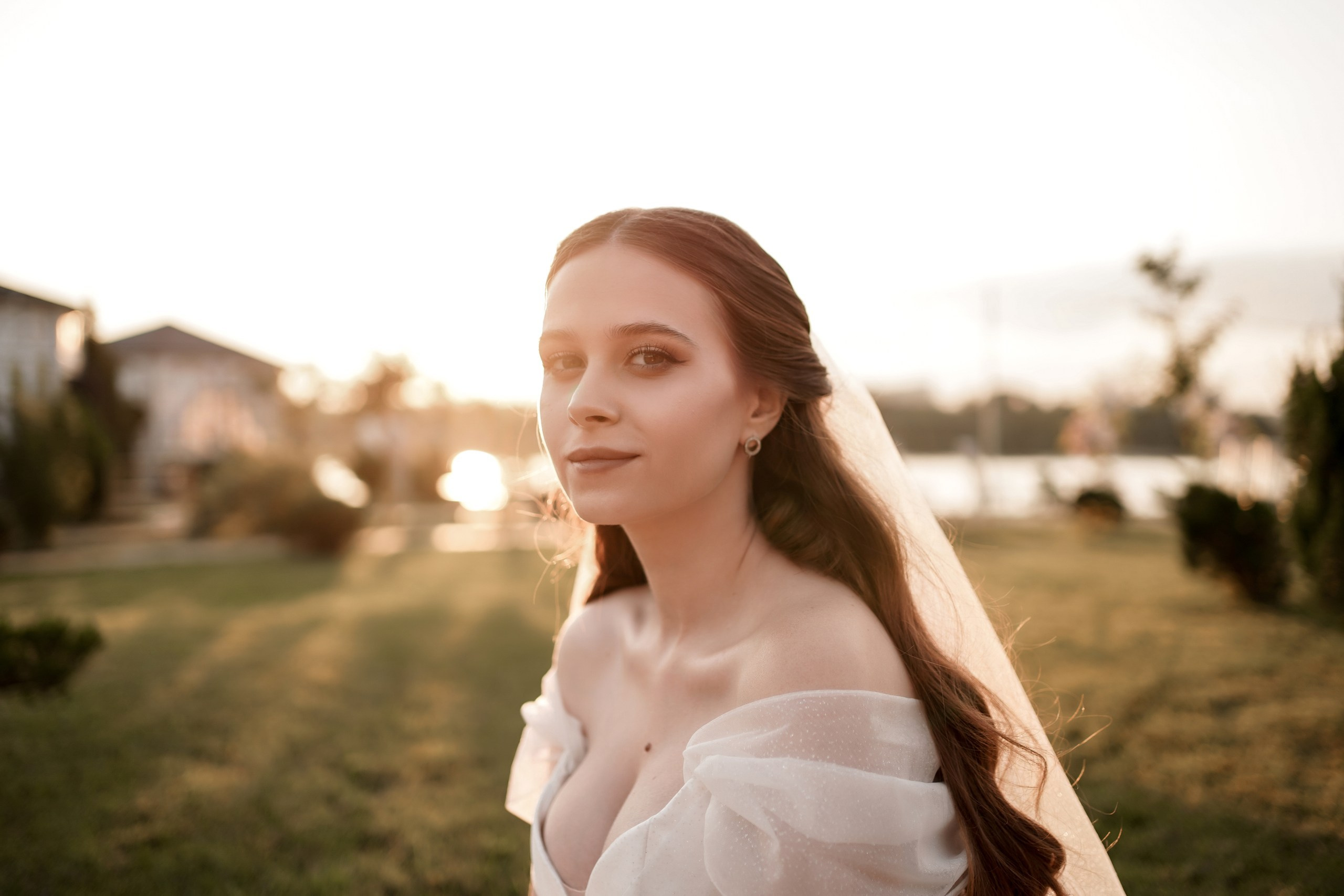 Свадебная фотосессия на территории ресторана «Донские Зори». Фотограф Алёна Чёботова. Свадебный фотограф в Ростове-на-Дону. Таинство Крещения и Венчания, семейные фотосессии. Алёна Чёботова