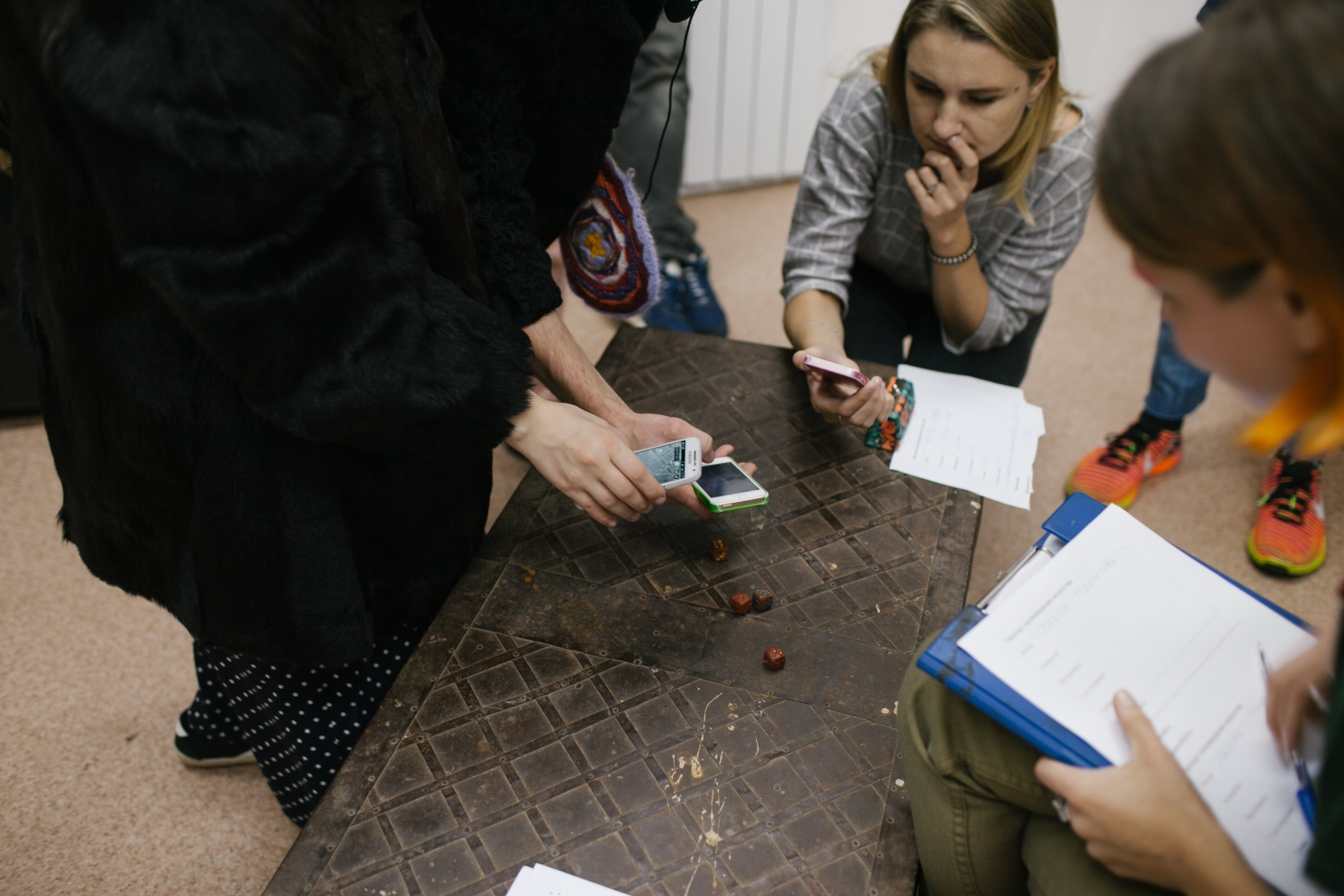 Акцион Кости. Акцион Кости - это игра на произведения искусства