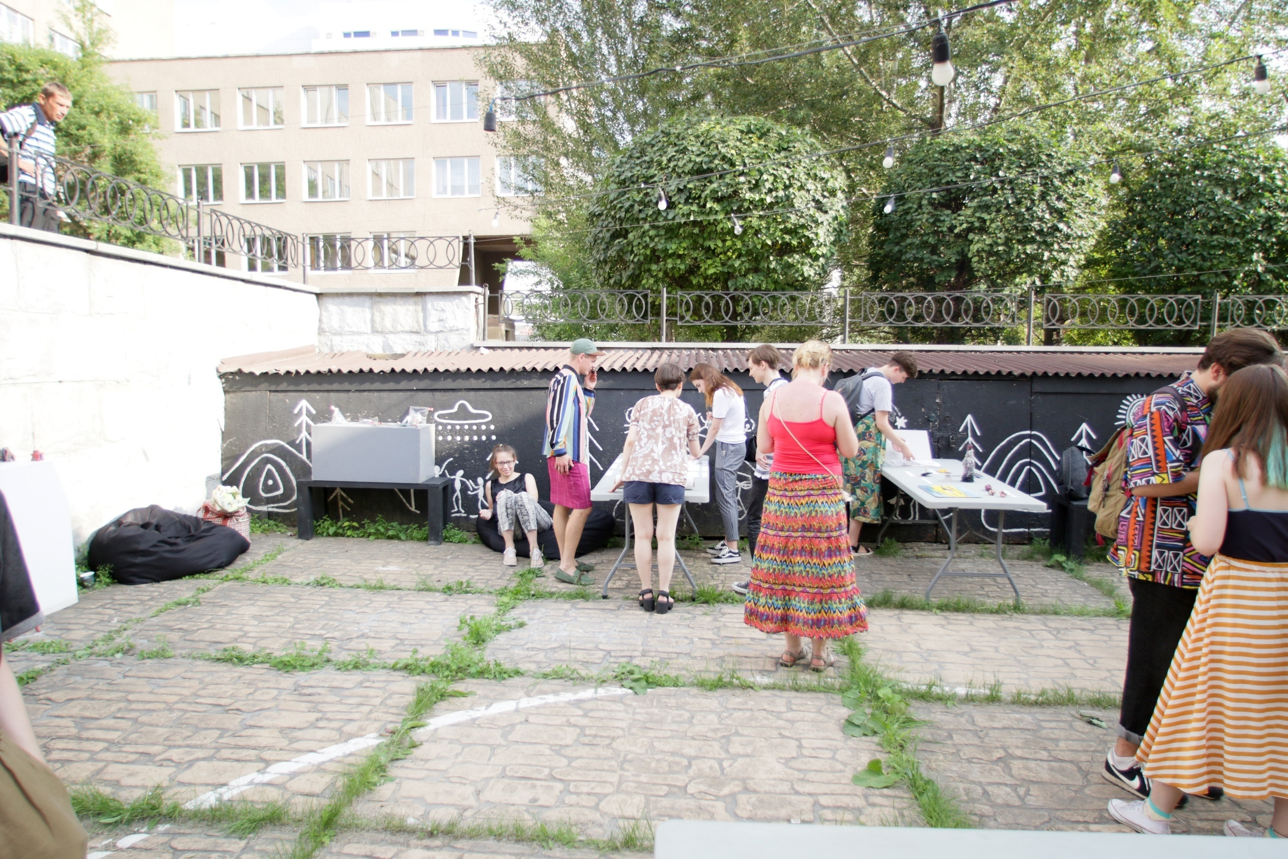 Акцион Кости. Акцион Кости - это игра на произведения искусства