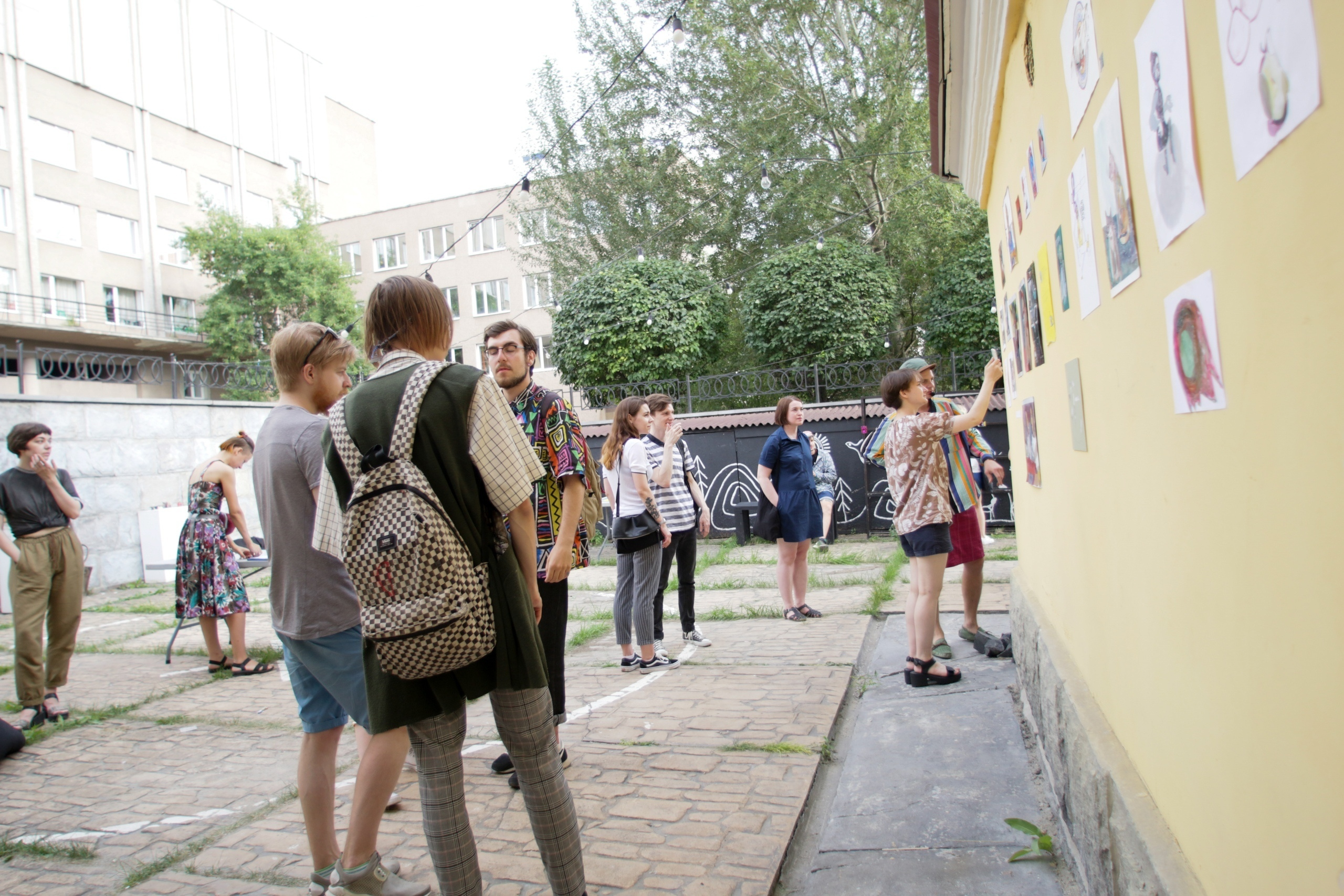 Акцион Кости. Акцион Кости - это игра на произведения искусства