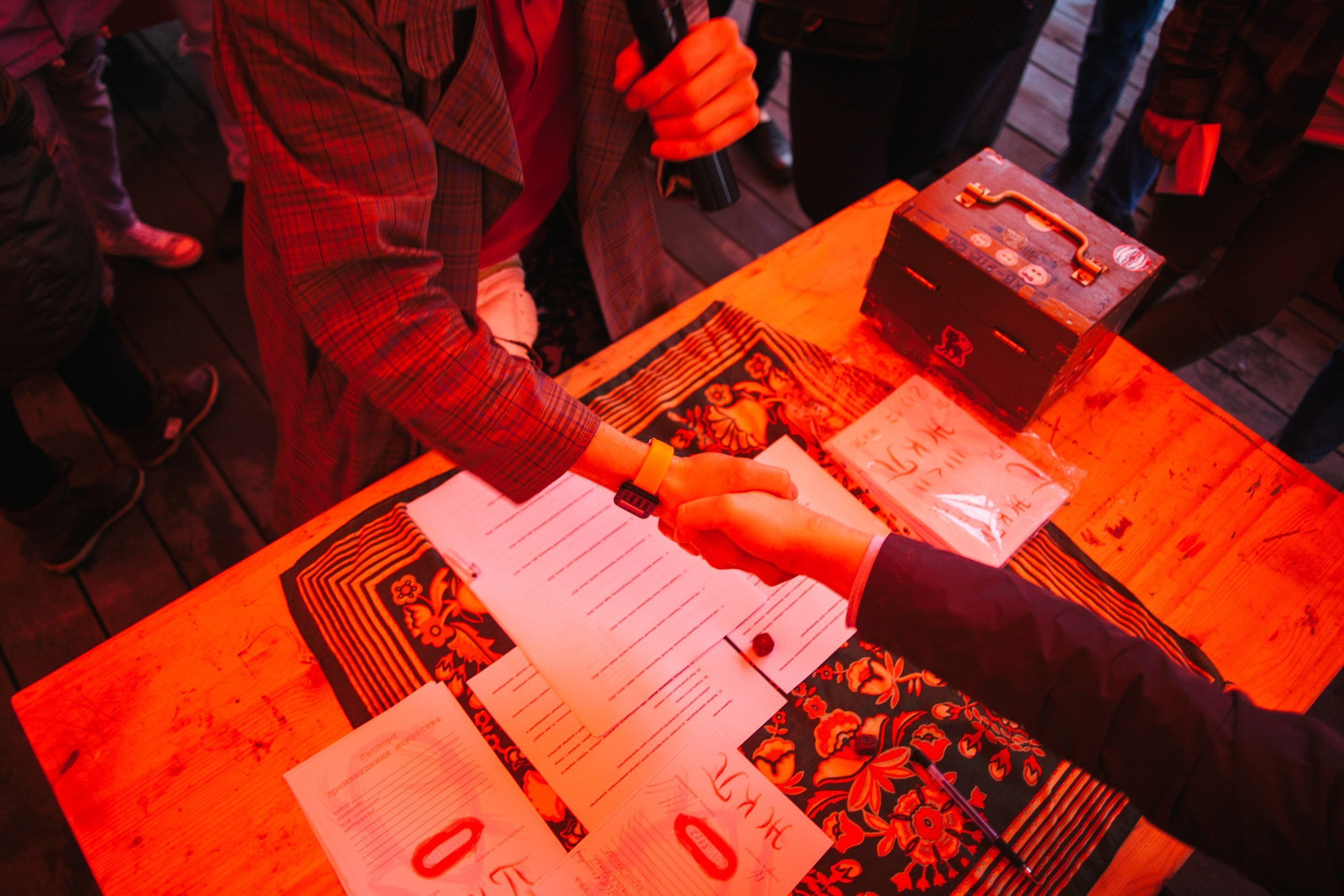 Акцион Кости. Акцион Кости - это игра на произведения искусства