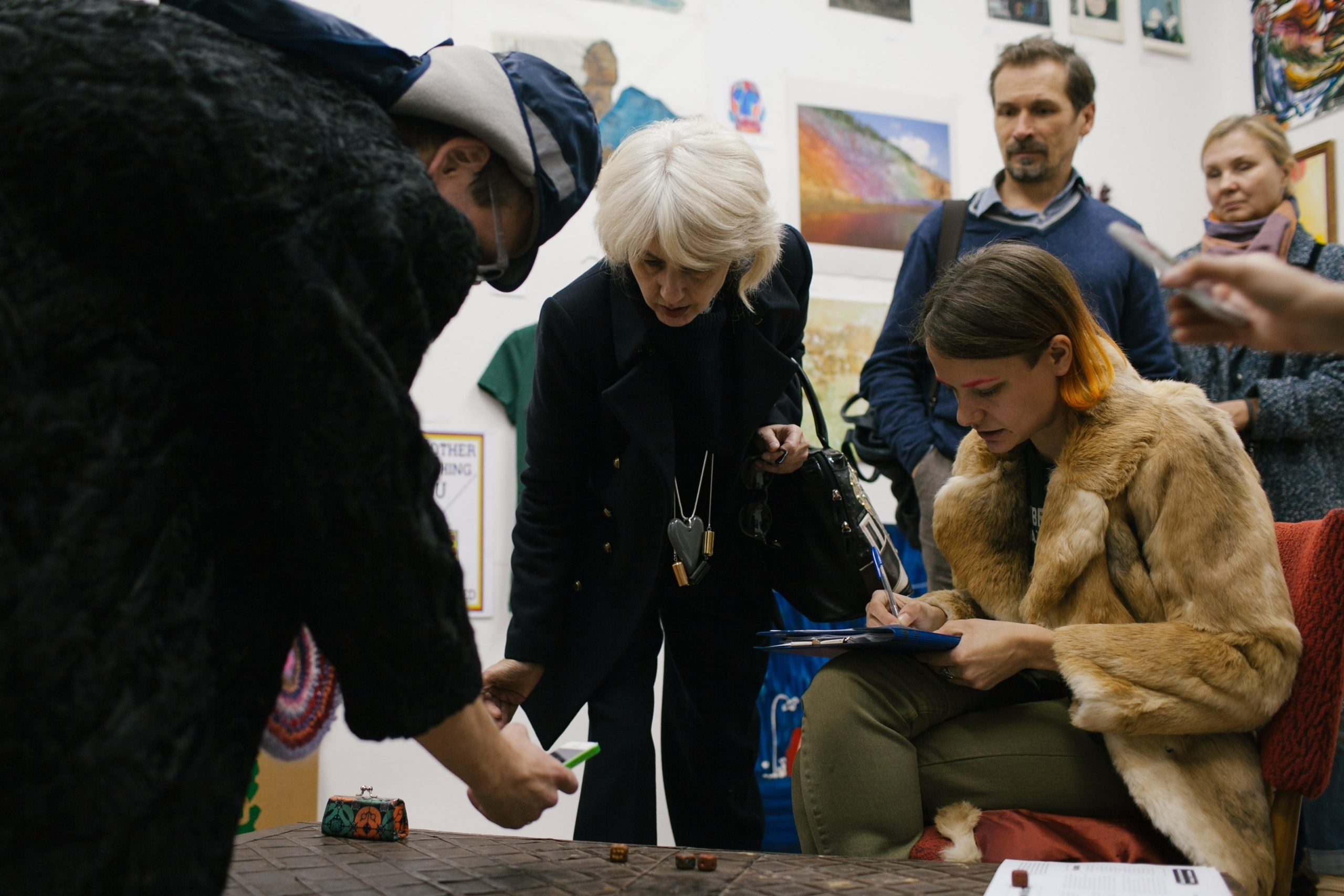 Акцион Кости. Акцион Кости - это игра на произведения искусства