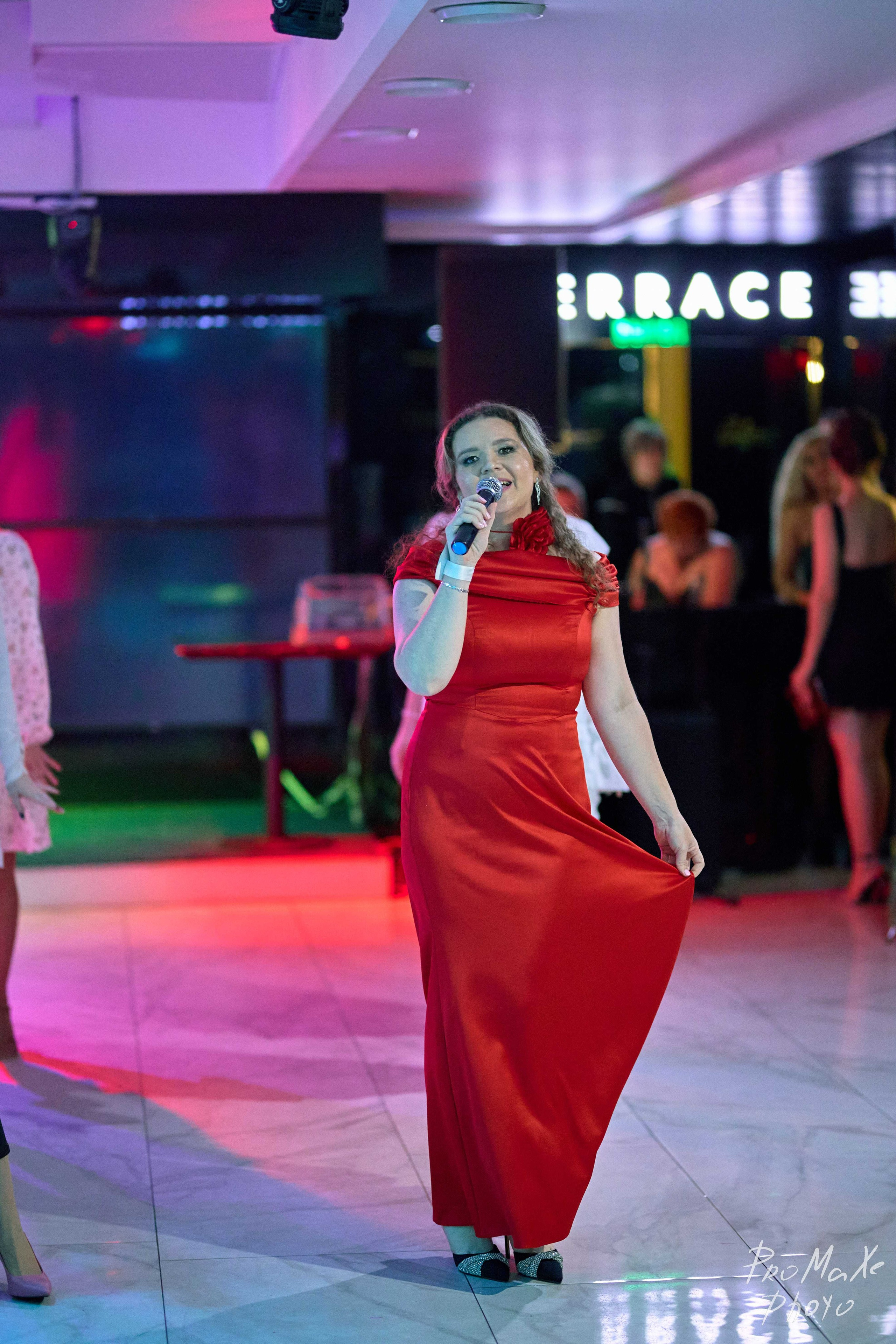 Зал КРАСА МАСС-МЕДИА ЧУВАШИИ. Владимир Суздалов (ProMaXe) — Портретный фотограф, тематические фотосессии в Чебоксарах