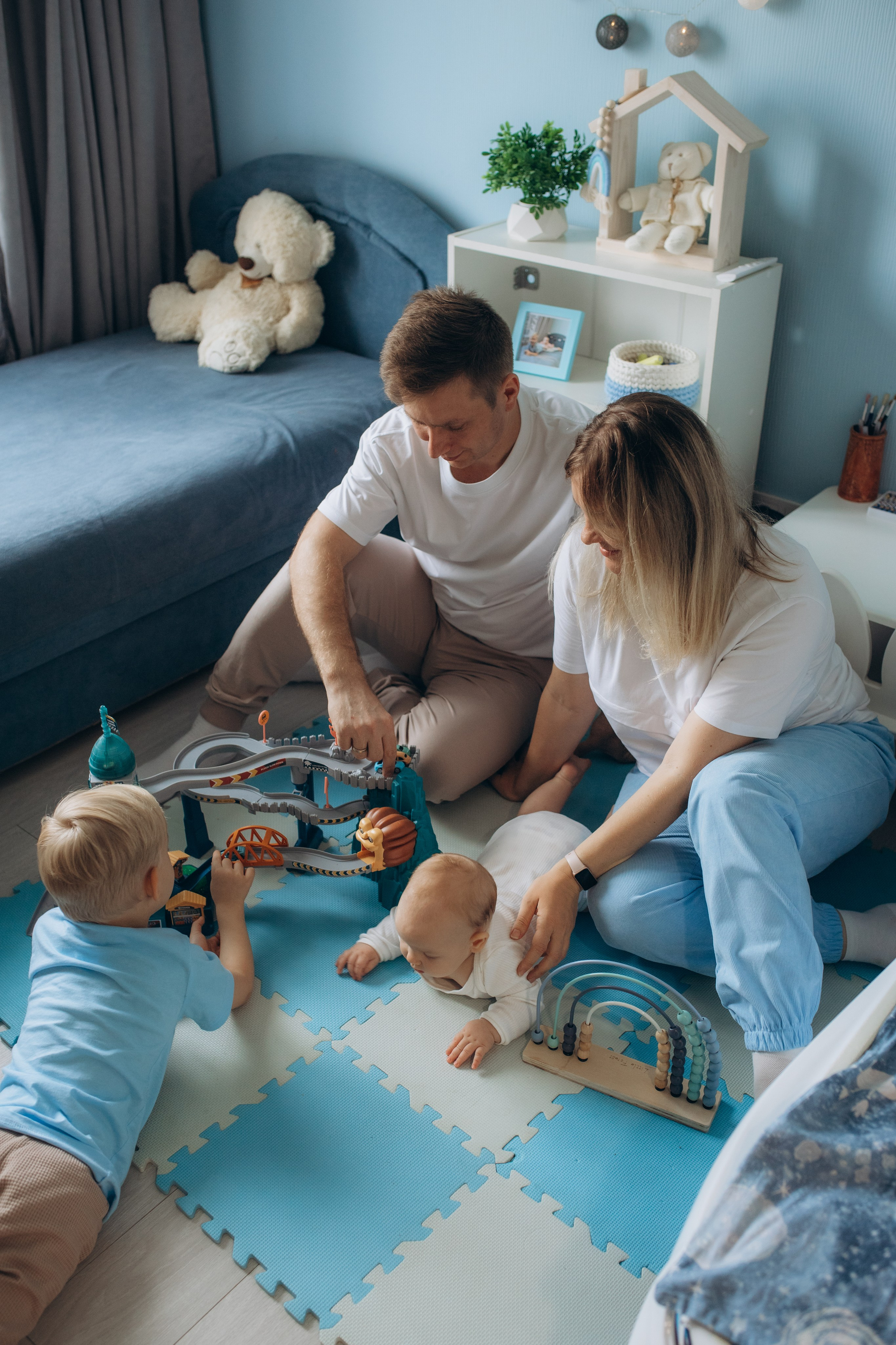 Катя, Денис и малыши. Семейный и домашний фотограф в Москве и МО Королева Валерия