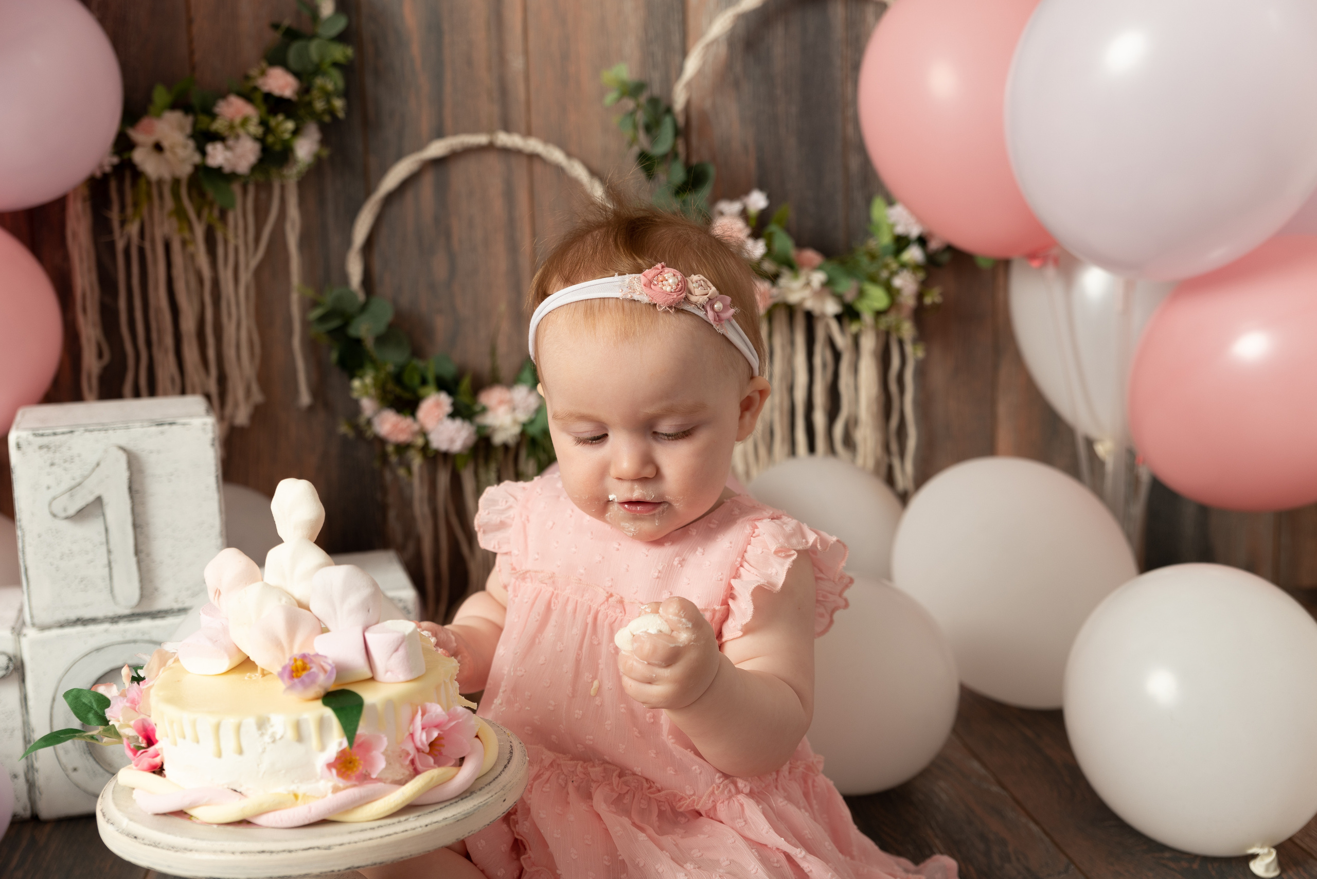 Годовасие «Всё включено» малышка Милана. Фотограф новорожденных в Нижневартовске Лара Курдюкова