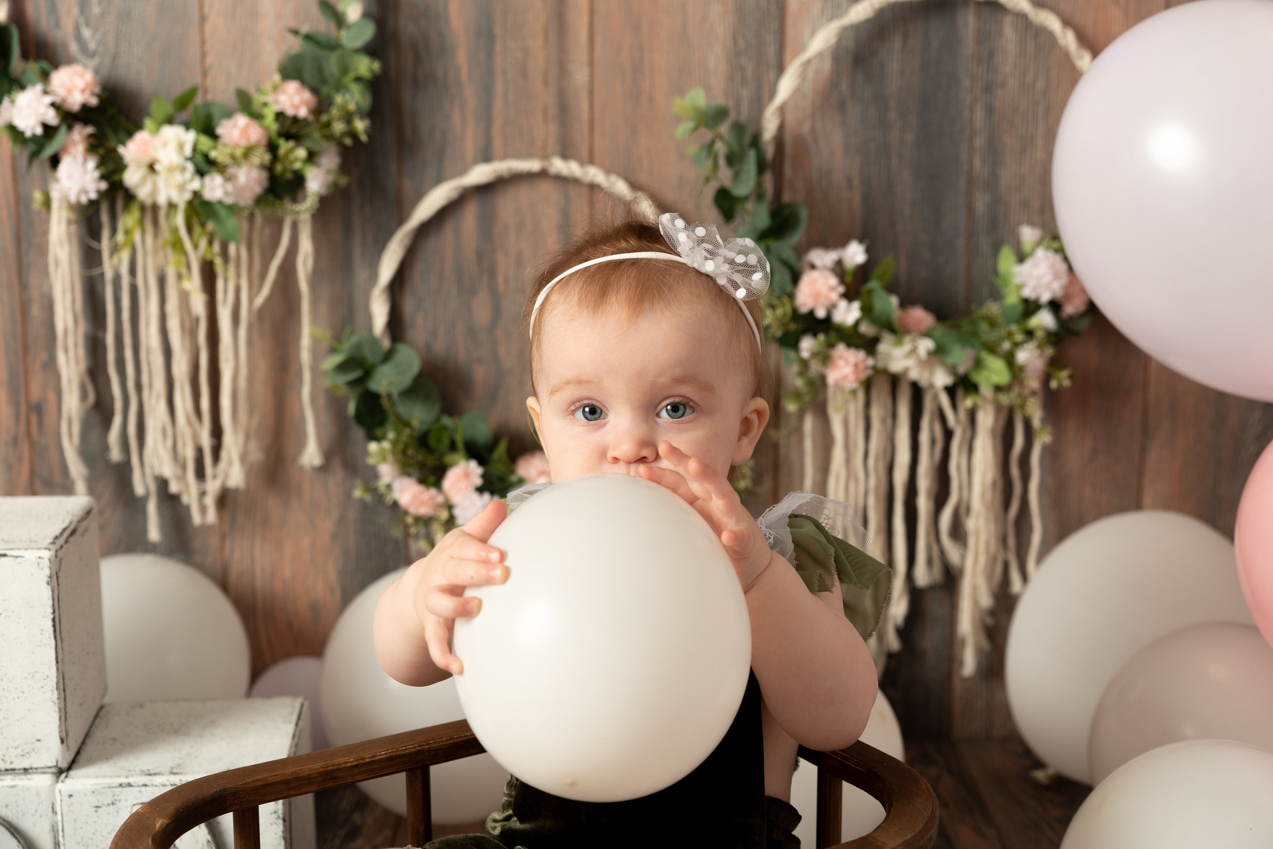 Годовасие «Всё включено» малышка Милана. Фотограф новорожденных в Нижневартовске Лара Курдюкова