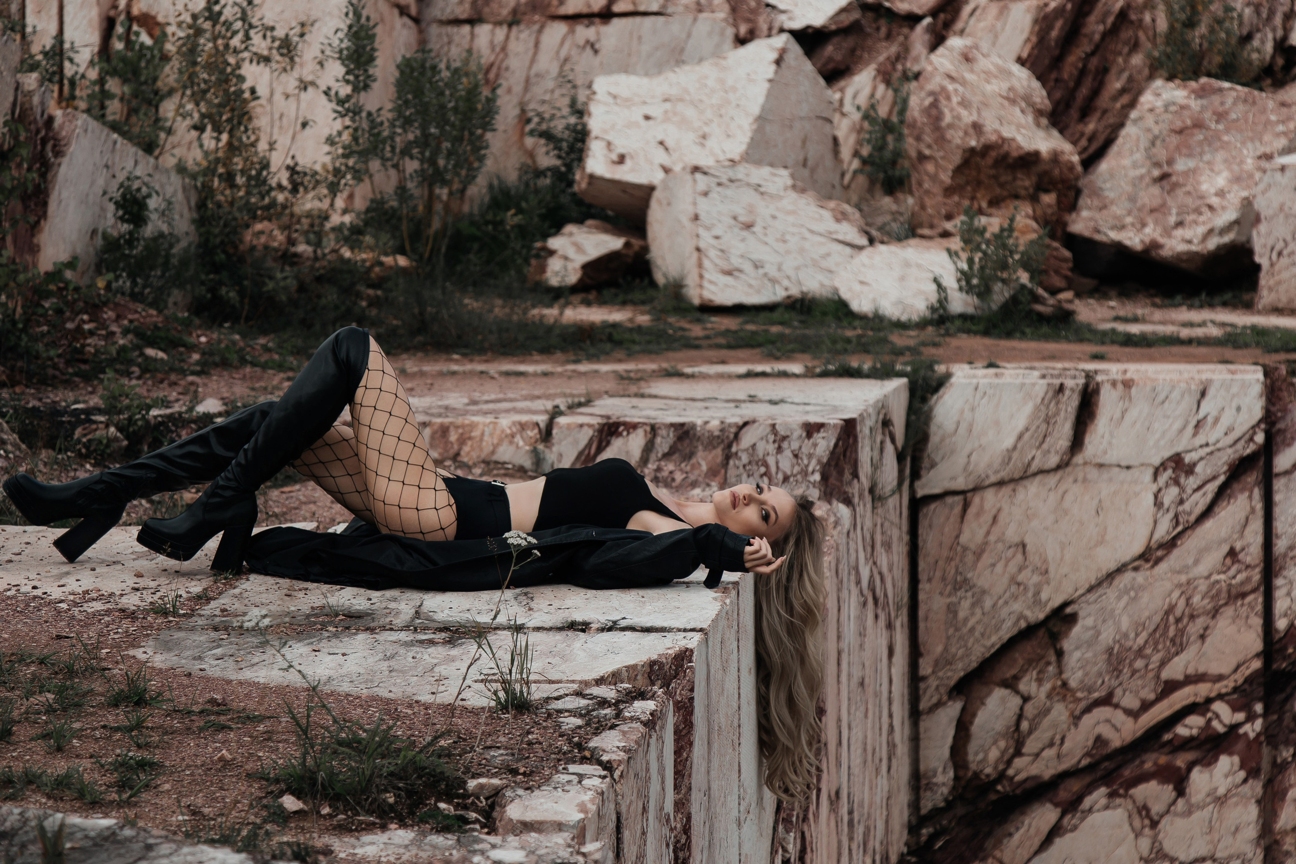 ФОТОСЕССИЯ КО ДНЮ РОЖДЕНИЯ НА МРАМОРНОМ КАРЬЕРЕ. Фотограф в Киселёвске Татьяна Трухалева