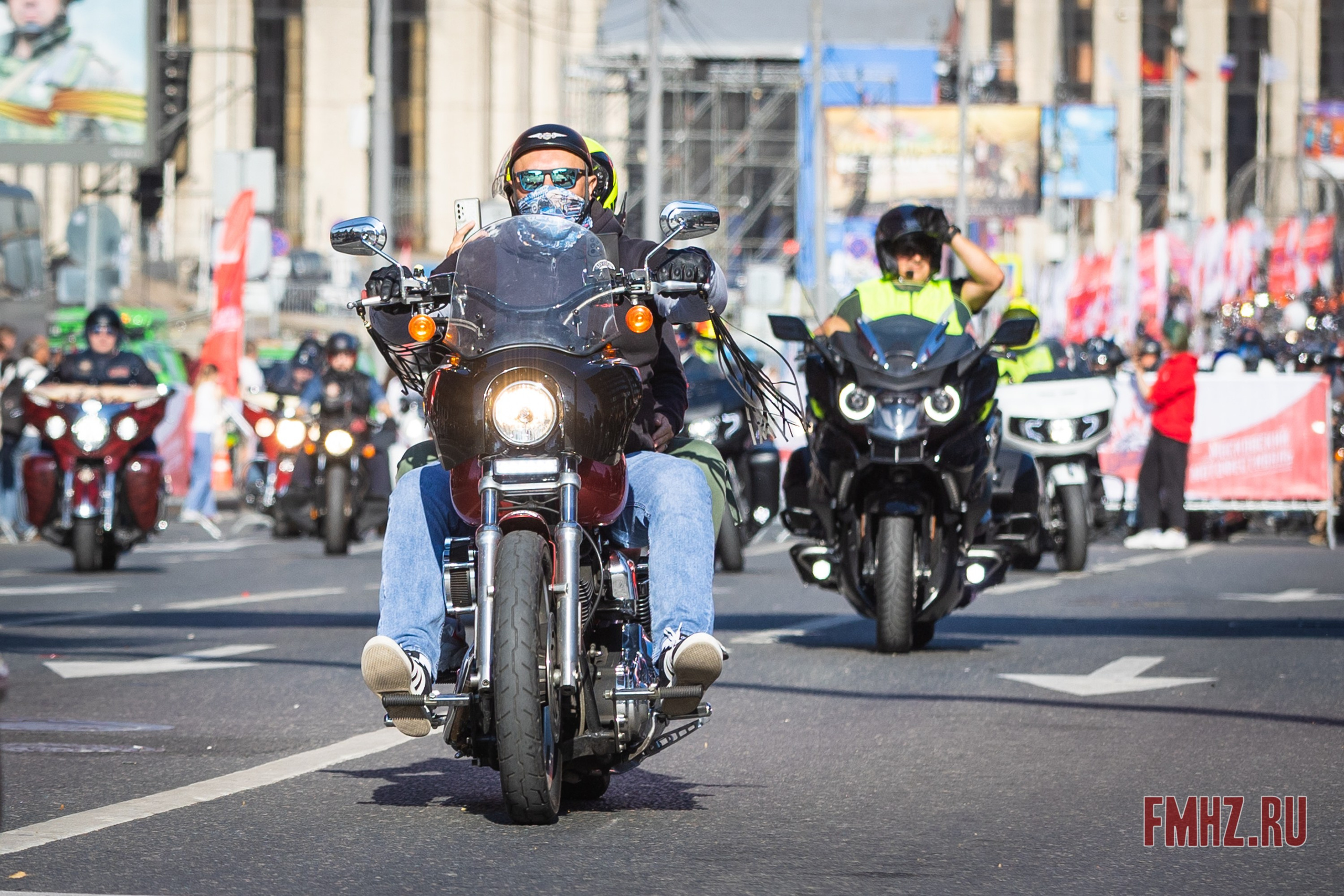 Закрытие Мотосезона 2023 на проспекте Академика Сахарова. Фотограф Владимир Охрименко