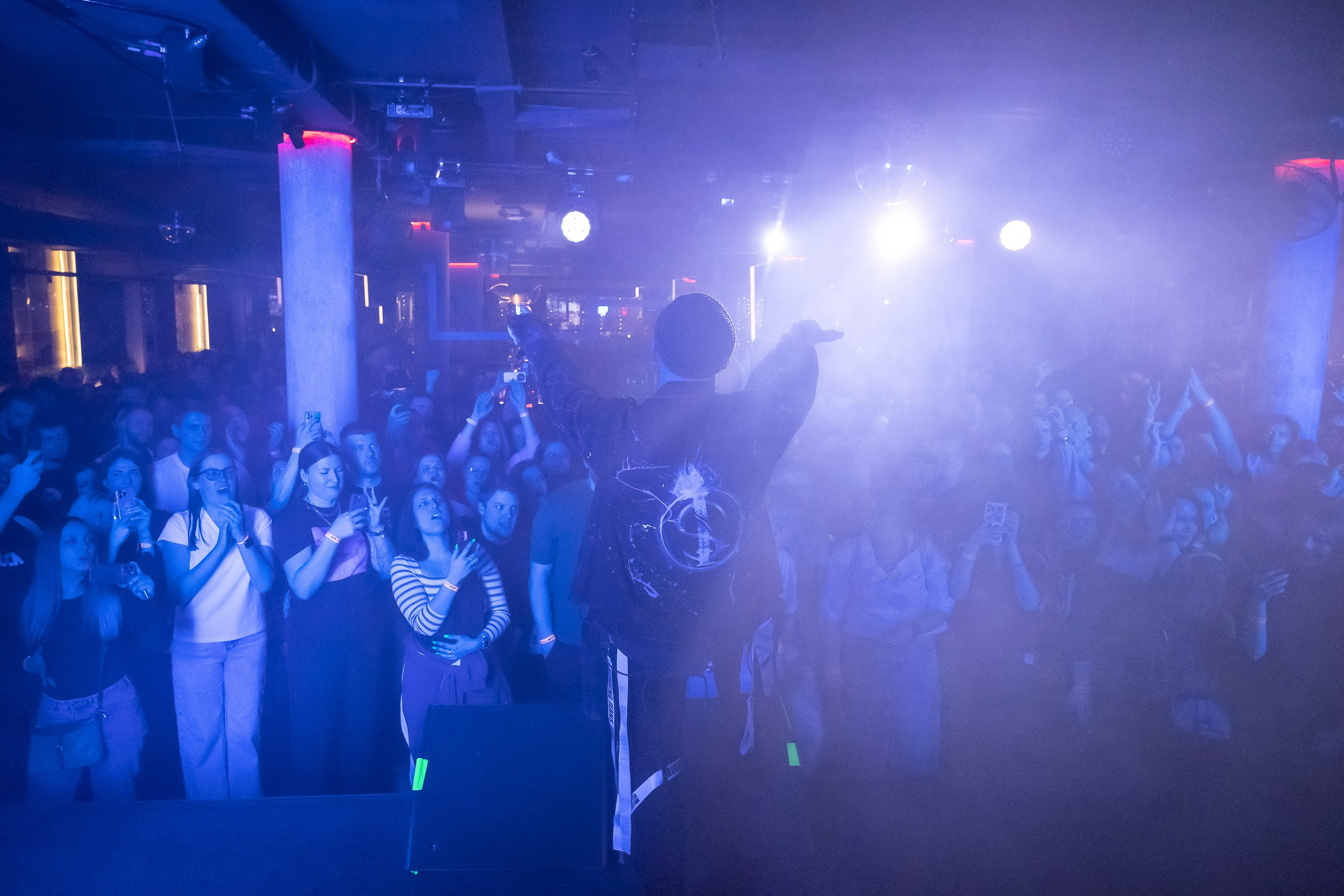 Концерт альтернатив метал группы iOSTRA в «Music bar Мумий Тролль» Москва. Фотограф Владимир Охрименко