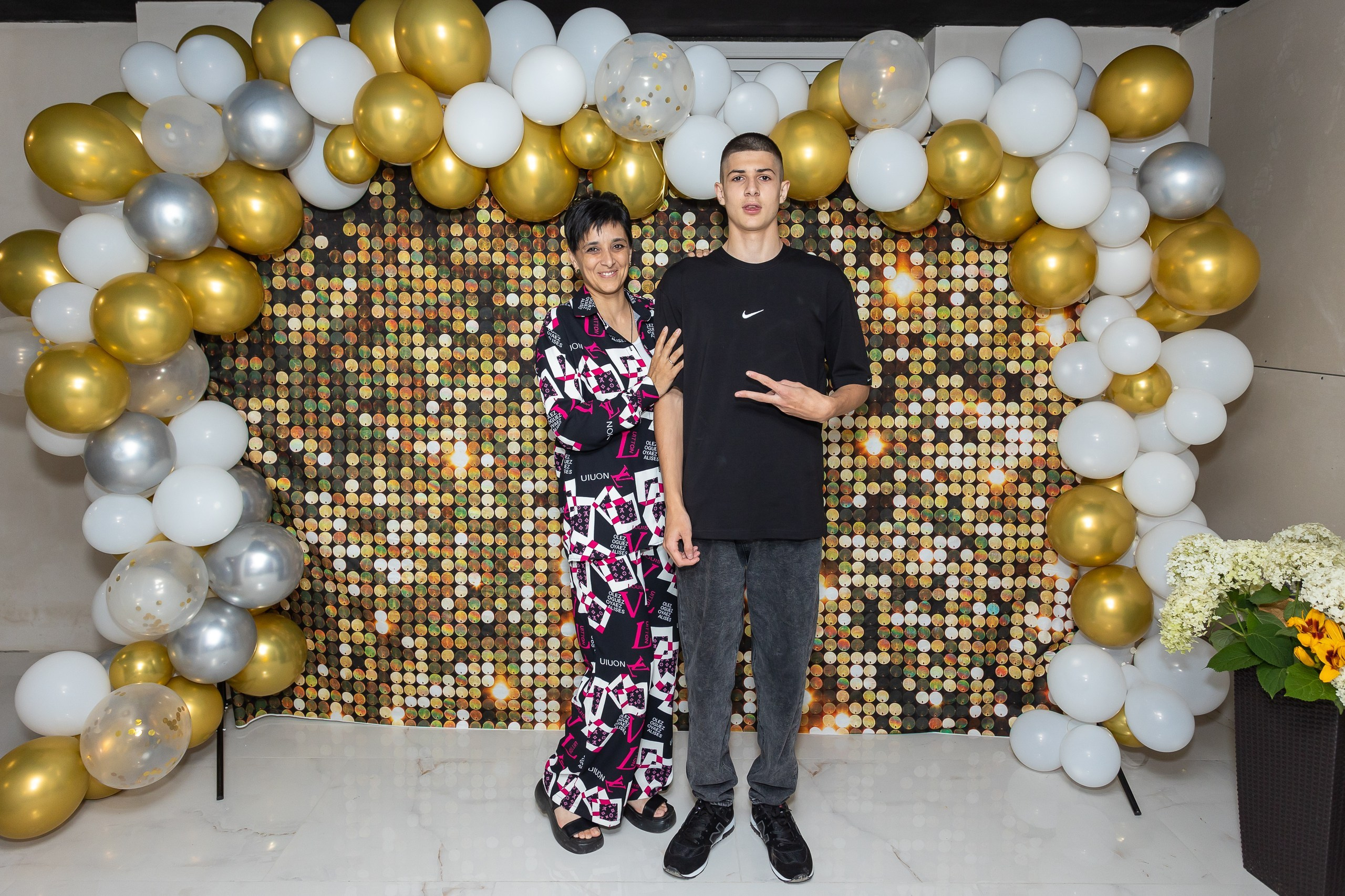 Вручение аттестата и выпускной вечер. Выпускные альбомы Майкоп, Краснодар Елена Золотарева