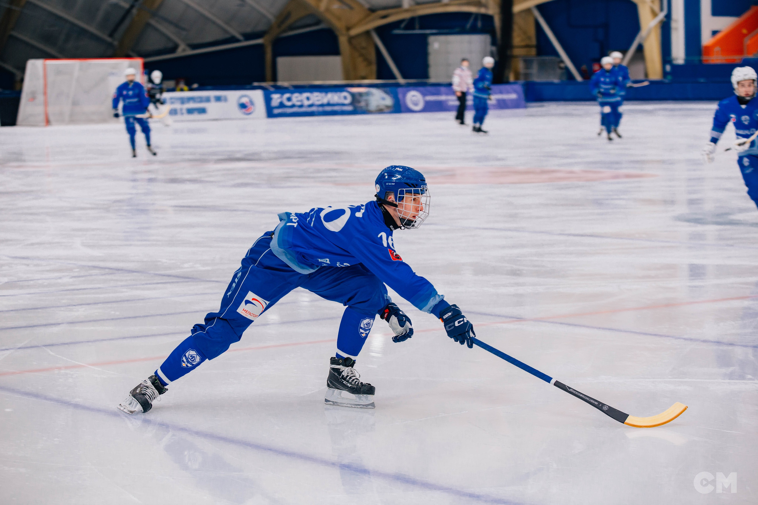 Чемпионат Студенческой спортивной лиги. Ковалёв хоккея с мячом. Репортажный фотограф в Иркутске — Ярослав Ковалёв