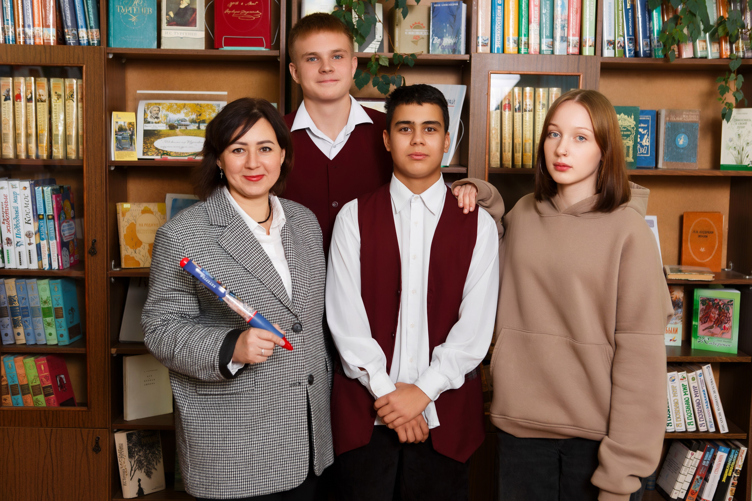 ФОТОСЕССИЯ ДЛЯ 9 КЛАССА «ГИМНАЗИЯ». ТВОЙ АЛЬБОМ / ТВОИ ПРАВИЛА