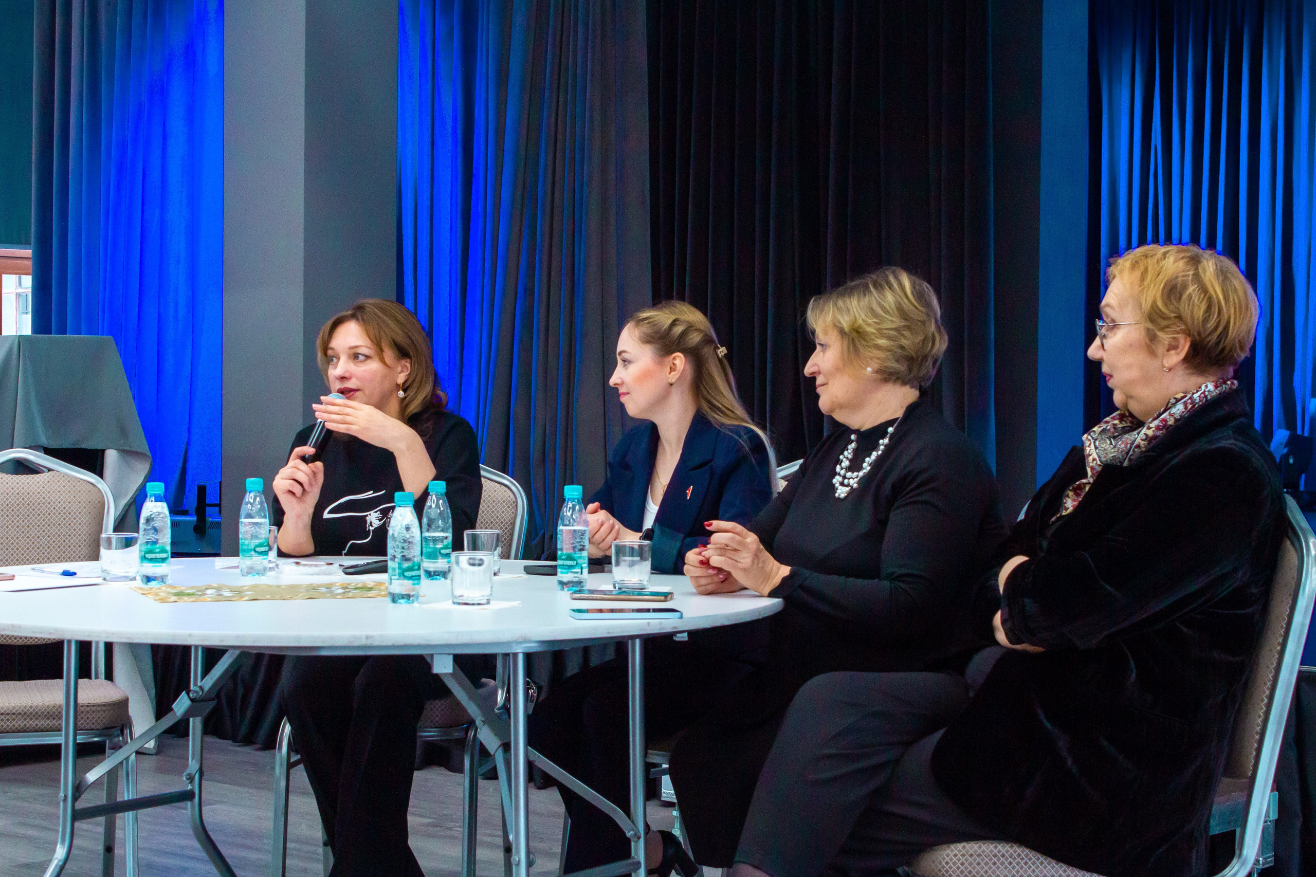 Круглый стол «Каким быть школьному театру»