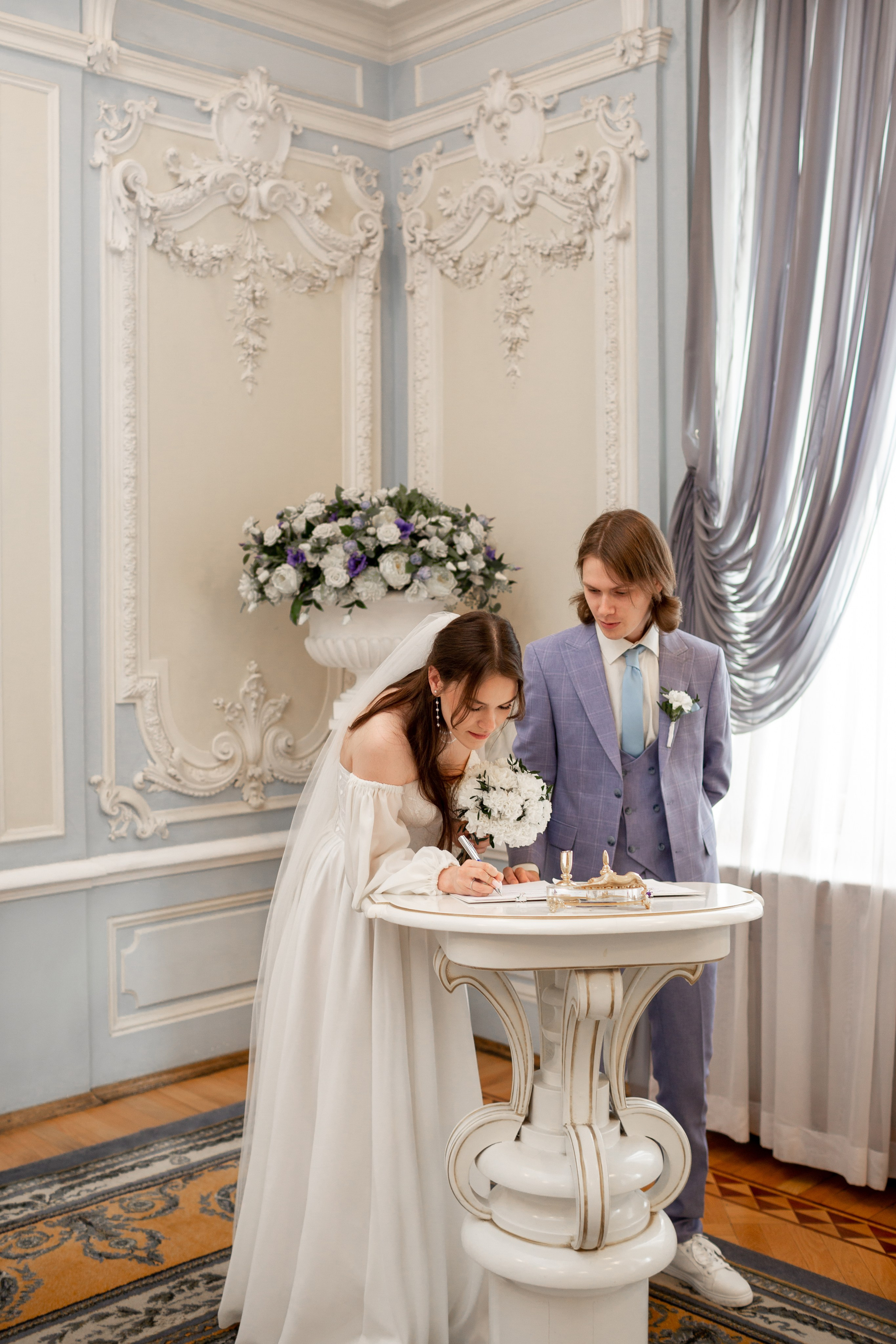 Свадебная фотосессия во Дворце на Фурштатской. Свадебный фотограф Кирилл Белый