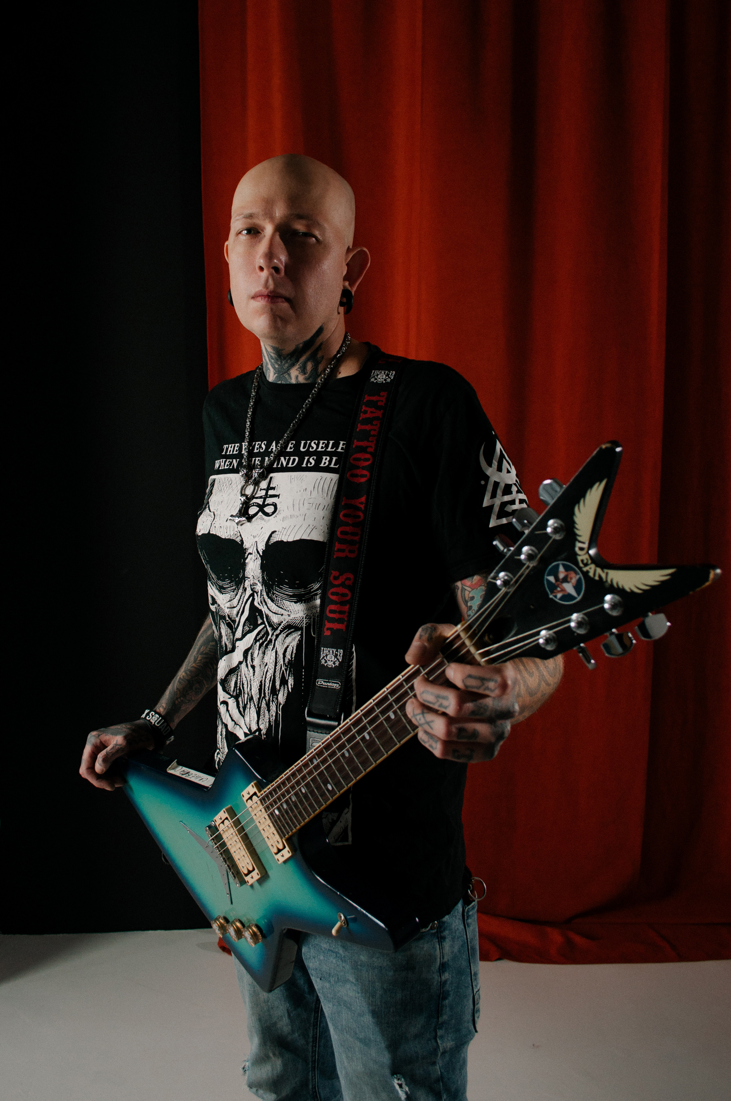 Дмитрий. Мужская фотосессия в фотостудии. Фотограф в Самаре Иван Булатов