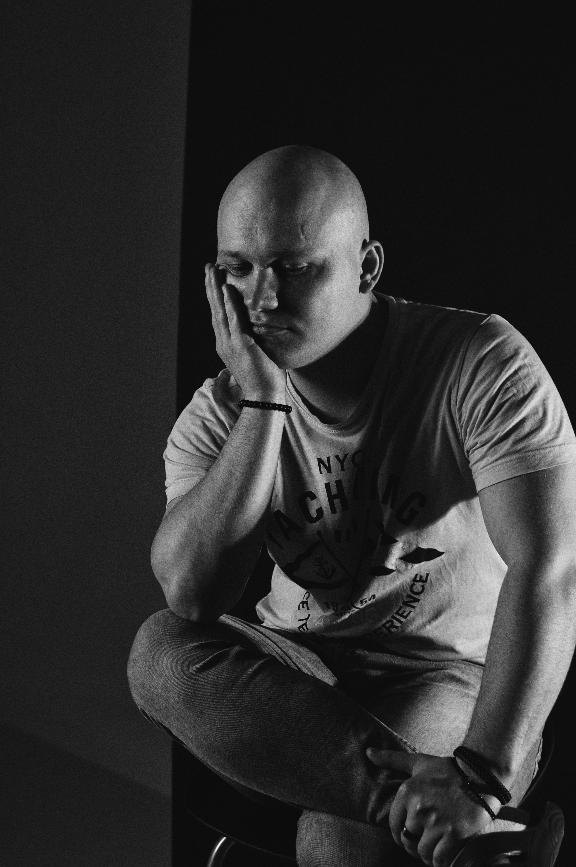 Артем. Мужская фотосессия в фотостудии. Фотограф в Самаре Иван Булатов