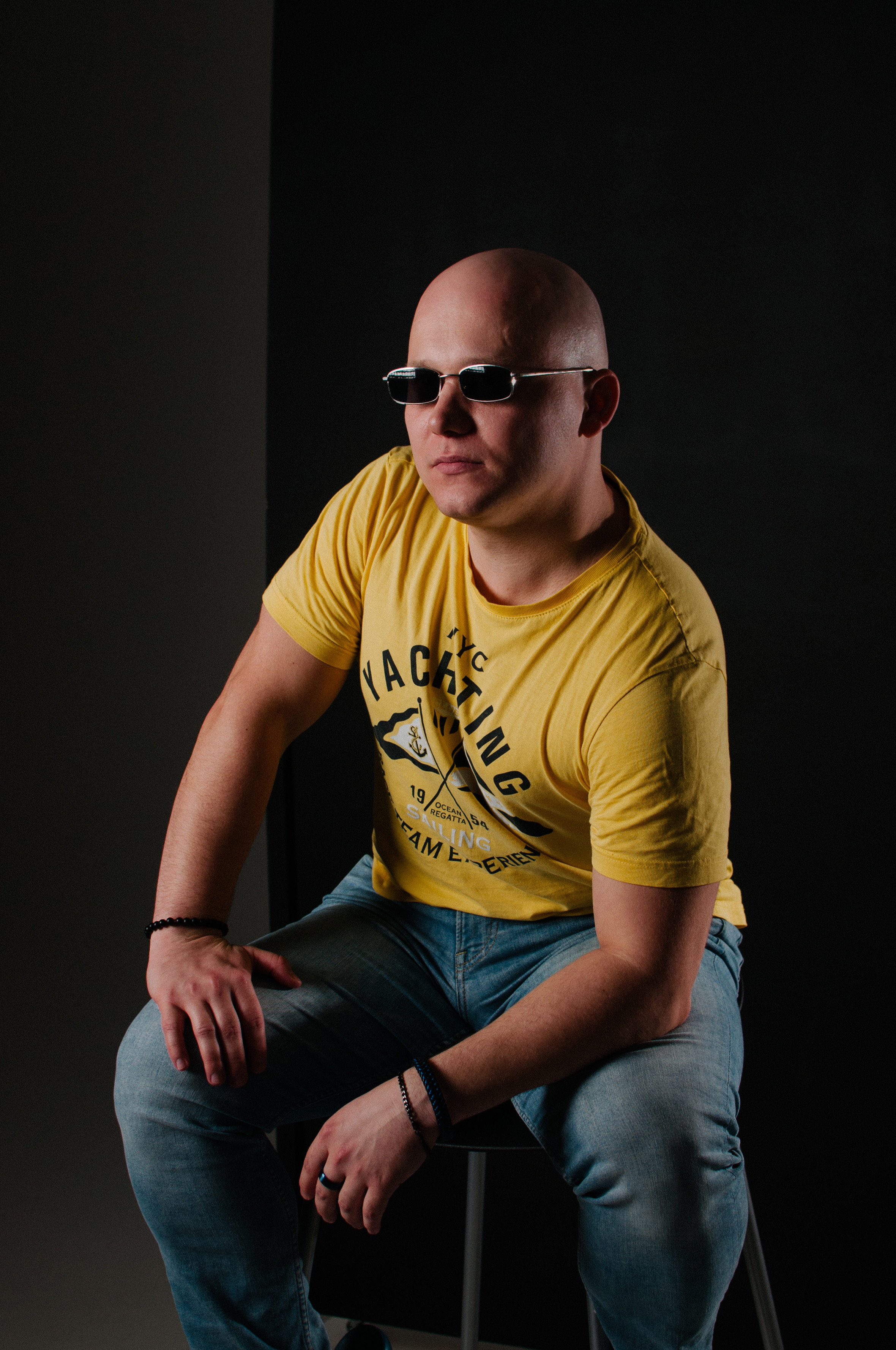 Артем. Мужская фотосессия в фотостудии. Фотограф в Самаре Иван Булатов