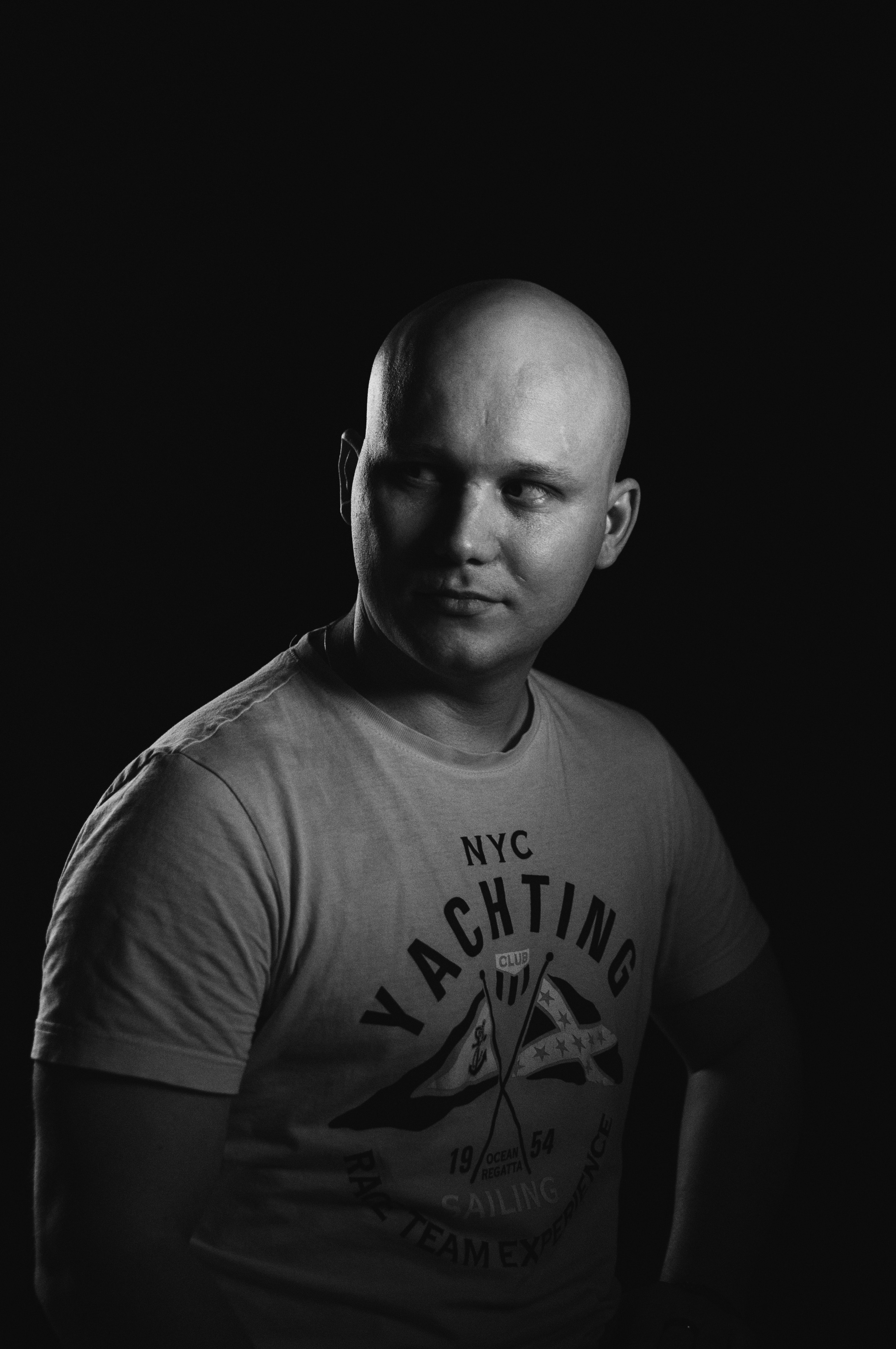 Артем. Мужская фотосессия в фотостудии. Фотограф в Самаре Иван Булатов