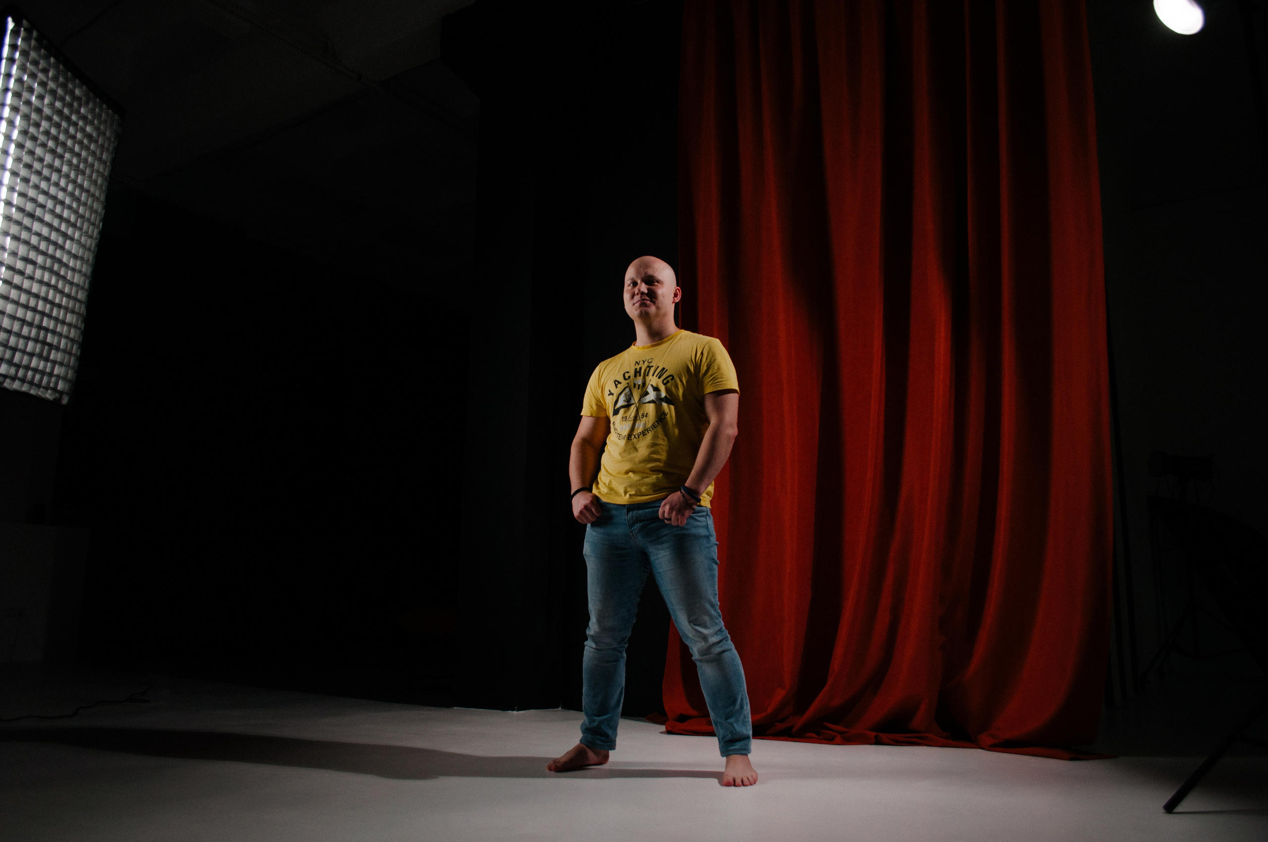 Артем. Мужская фотосессия в фотостудии. Фотограф в Самаре Иван Булатов