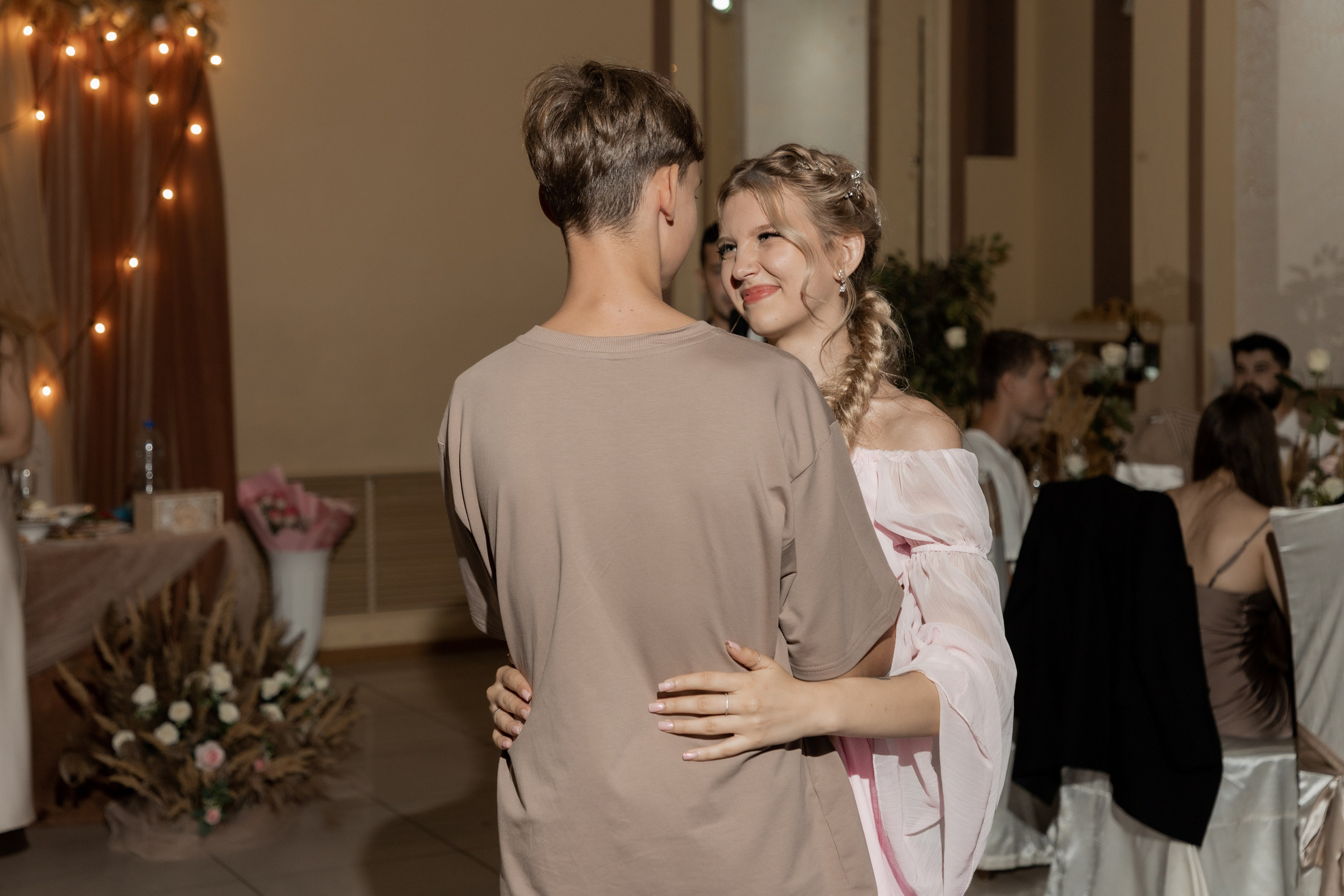 Роман и Александра (банкет). Свадебный фотограф Ангелина Сунгатулина | Саратов | Балаково | Вольск