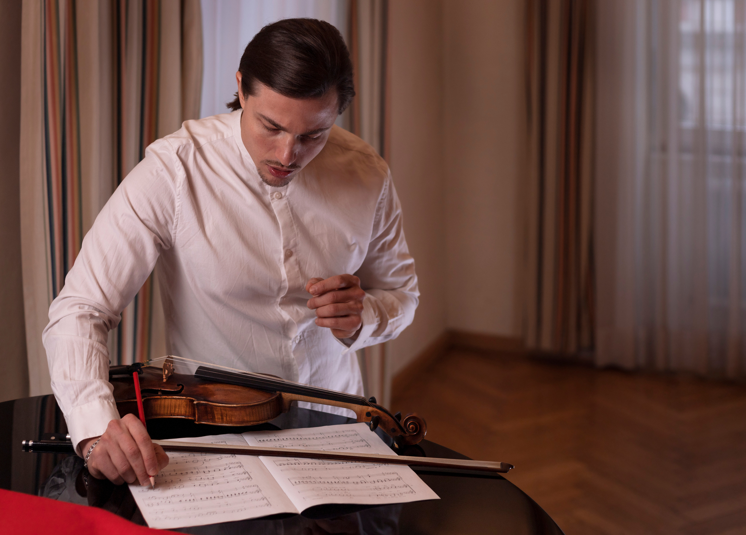 Скрипач. Портретная и индивидуальная фотосъёмка в Граце и Тюмени