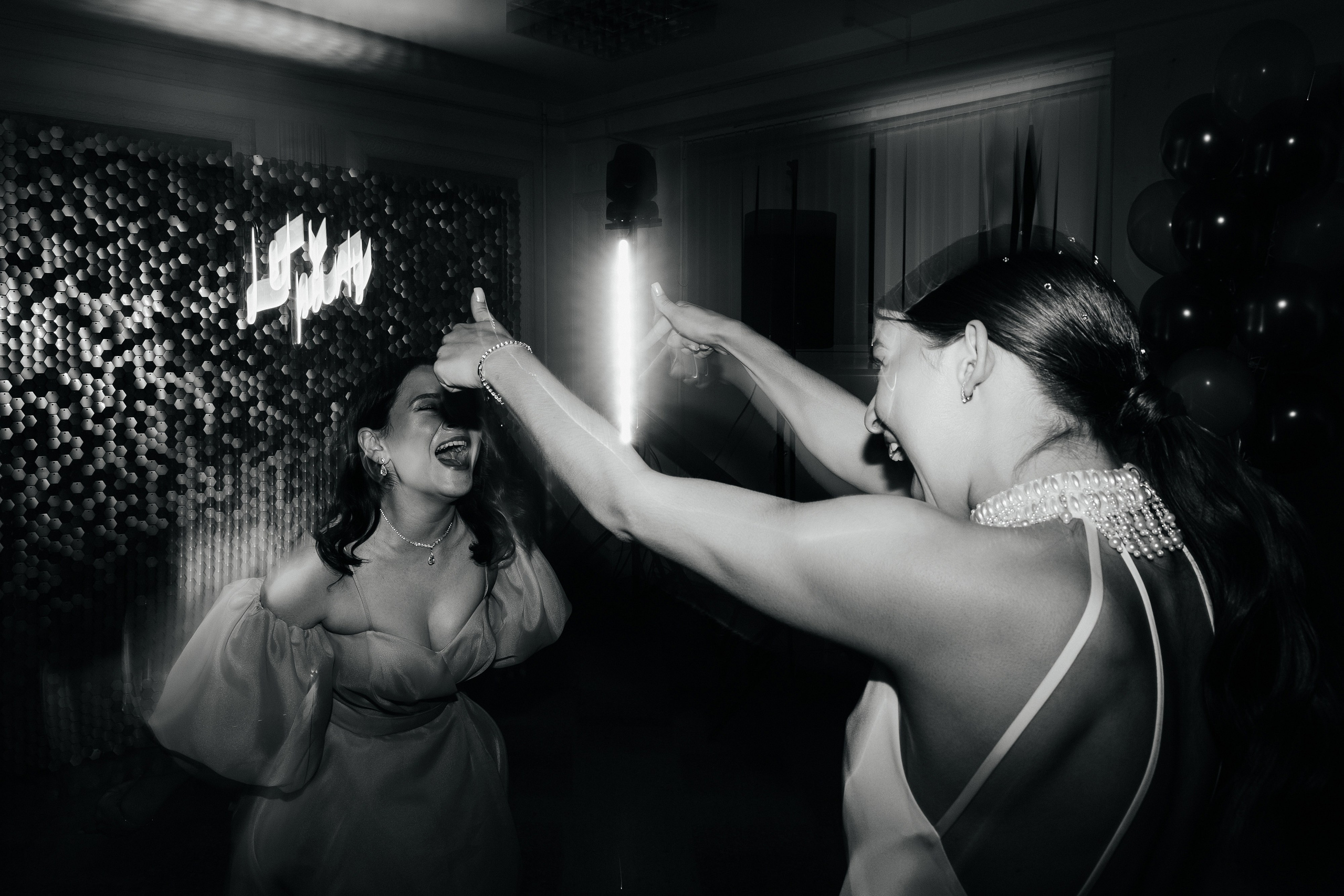 Школьный выпускной 2024 год в Соколе (Минск). Свадебный фотограф в Минске/Беларуси Сергей Спиридонов