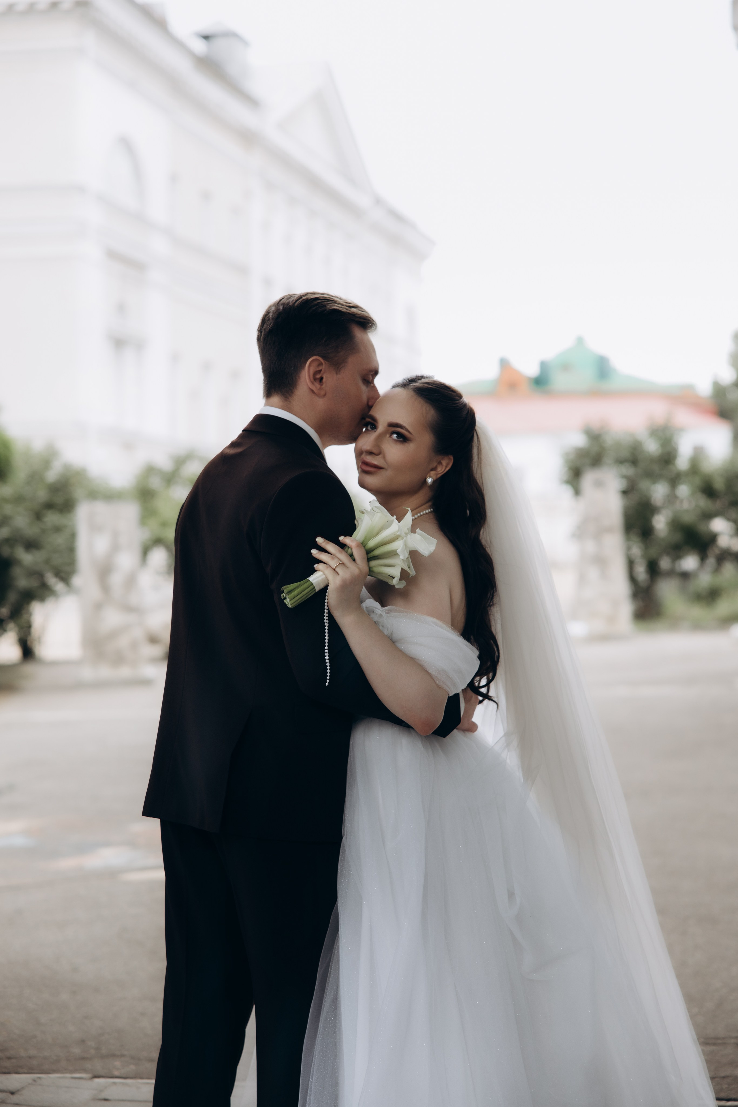 Свадебная фотосъемка в Пензе: Ольга и Владислав в отеле и студии «Перспектива»