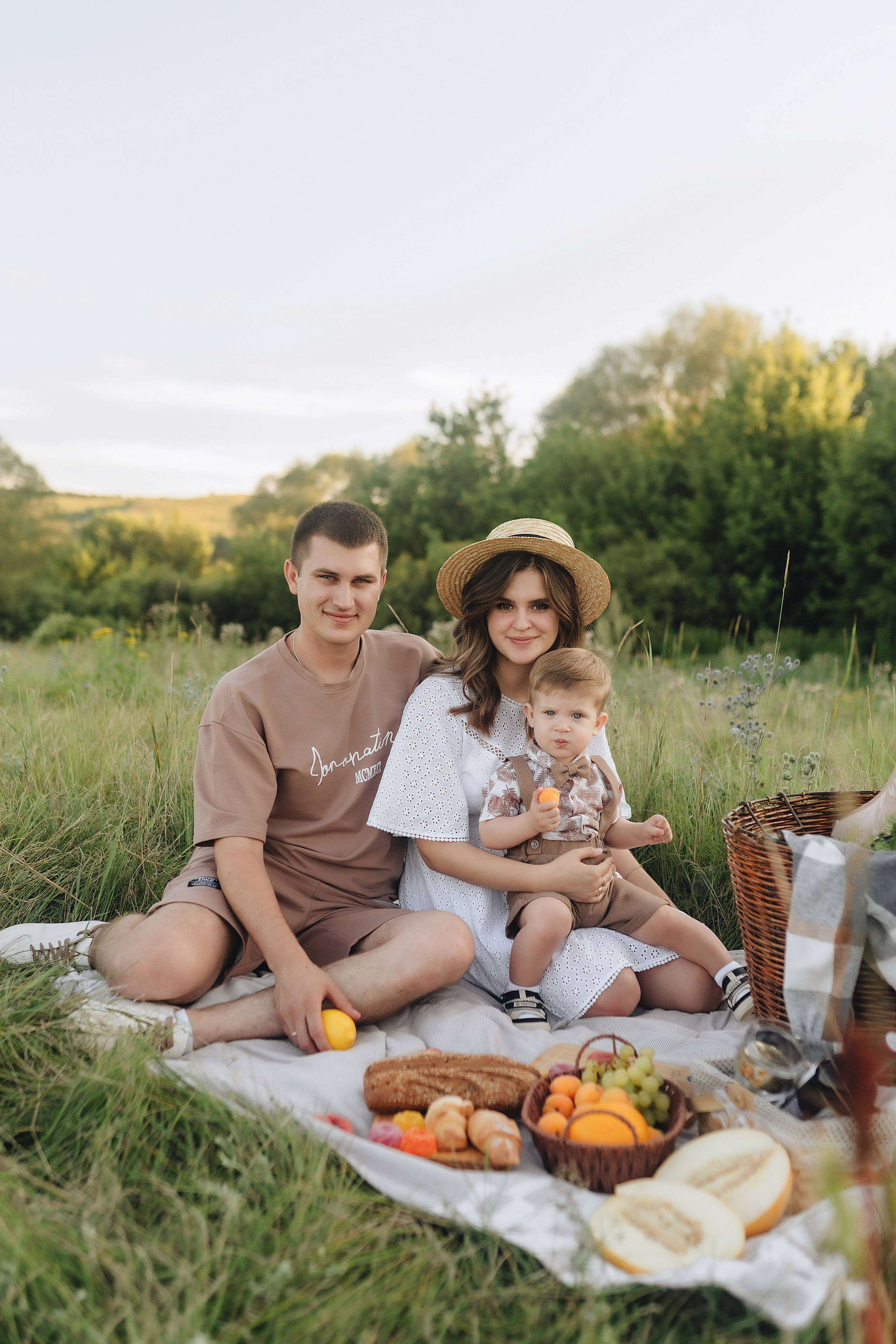Светлана, Сергей и Женя | Семейная съемка на закате. Фотограф Карина Шмулёва. Воронеж и область