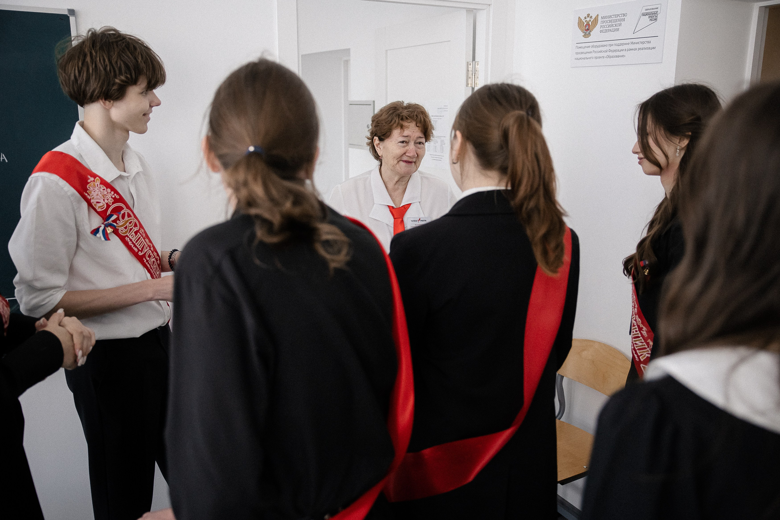 Последний звонок — линейка. Свадебный фотограф Роман Еремеев