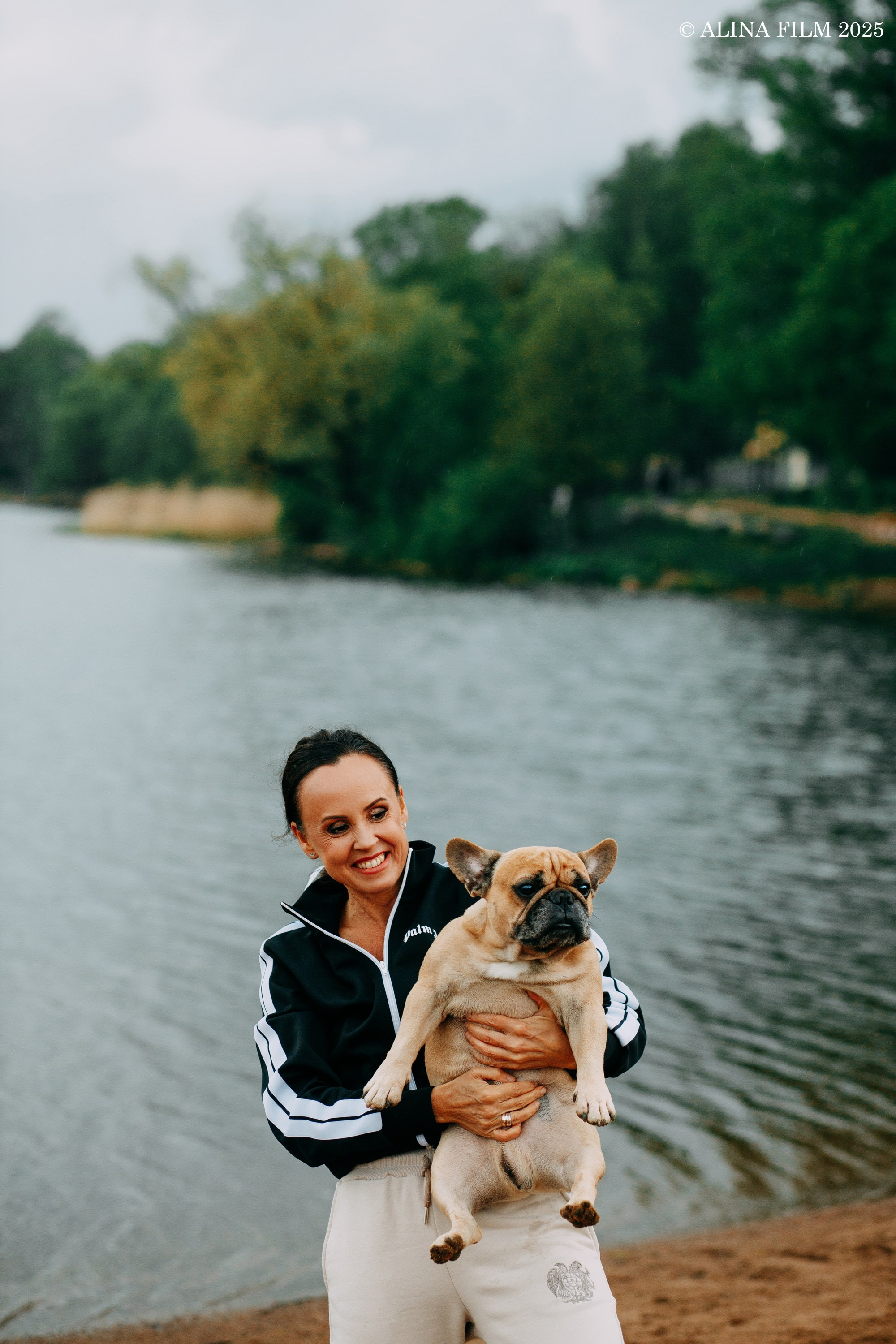 Фотосессия в дождь на Озерках. Фотограф в Санкт-Петербурге Alina Film