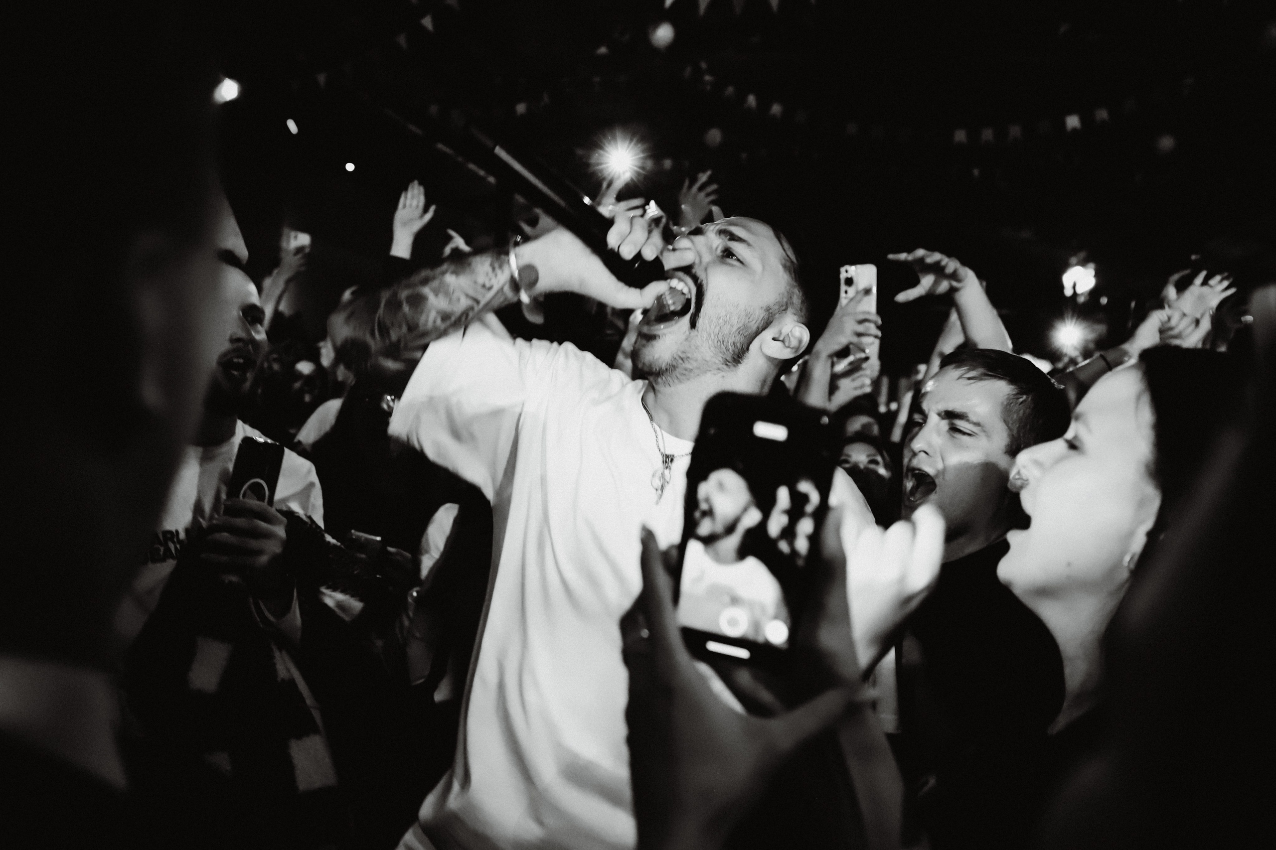 Концертная съёмка: эмоции и энергия в кадре. Профессиональный фотограф звезд, концертов и спортивных событий