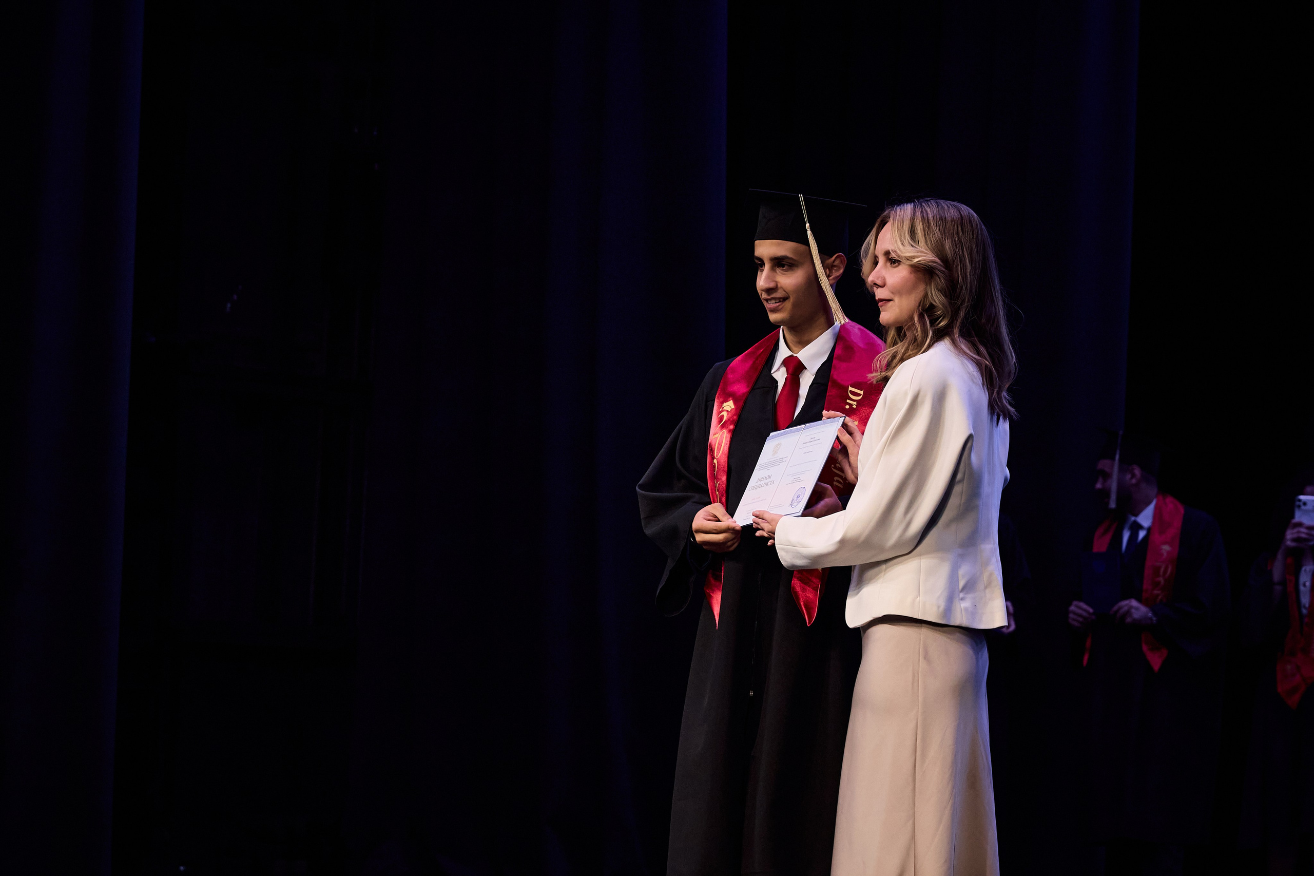 Выпускной КГМУ / Graduation 2026. Репортажный и портретный фотограф Казань / Горячих Полина
