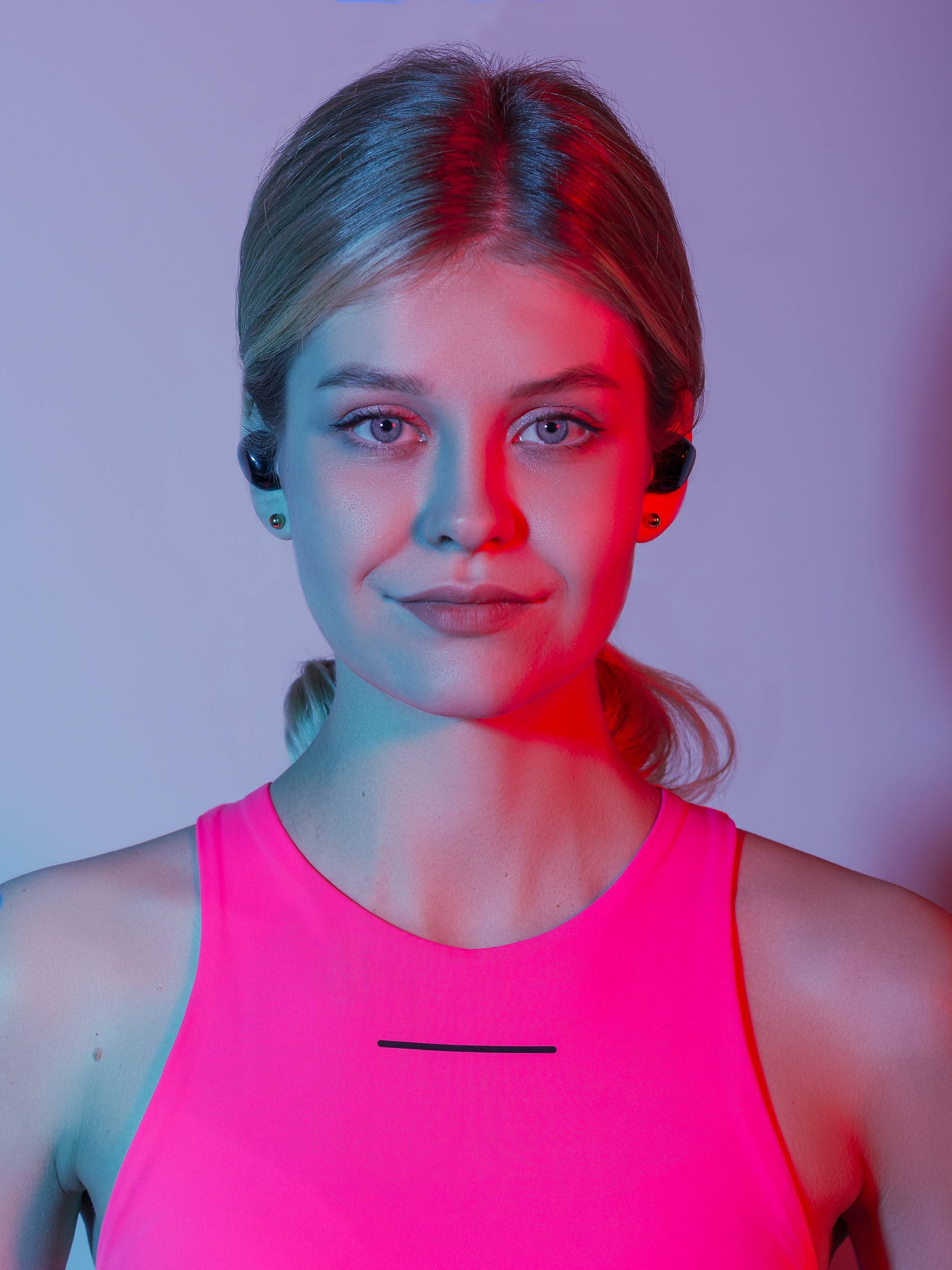 Съемка одежды на модели в Гуанчжоу, Китай, профессиональная фотосессия для маркетплейсов и каталогов