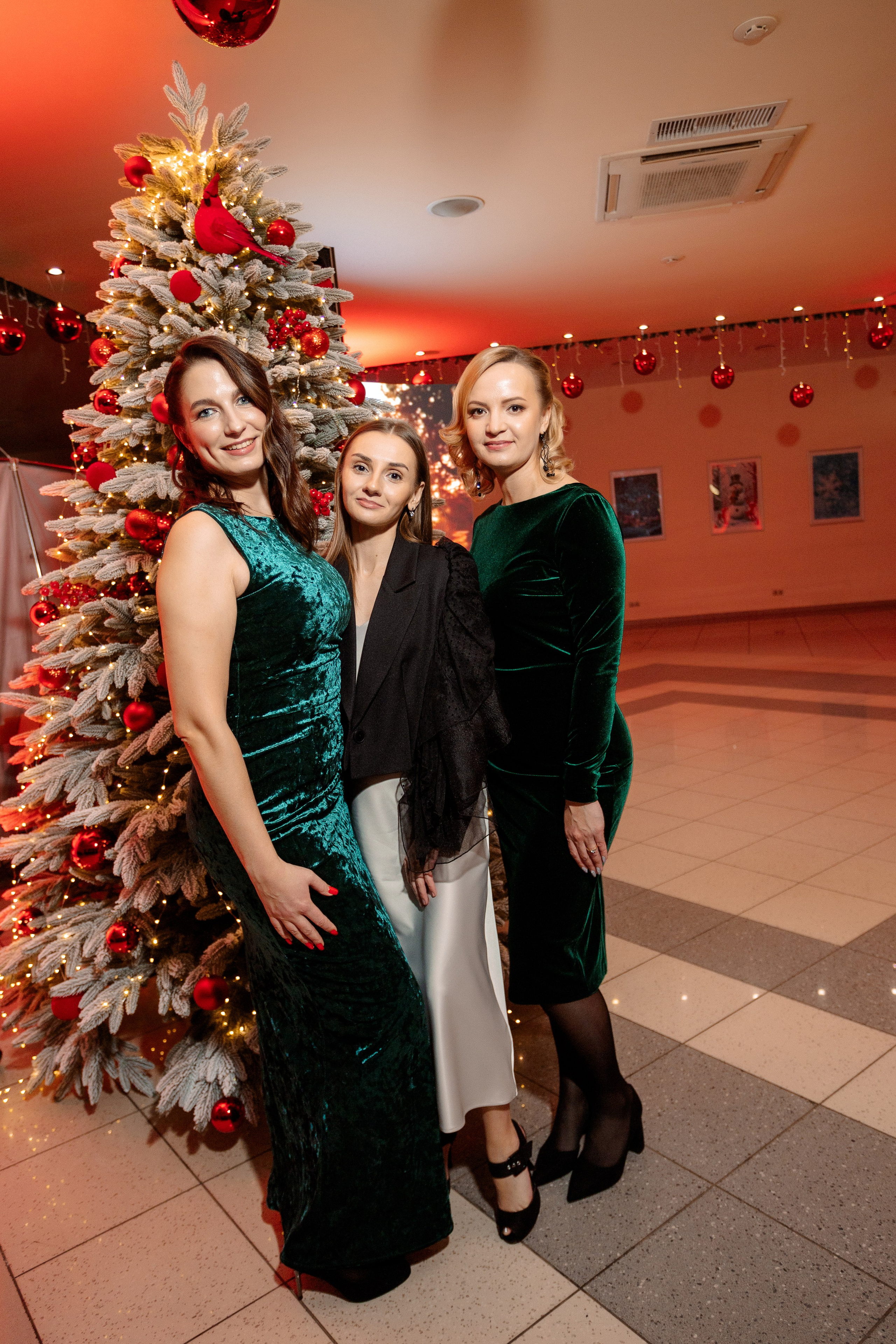 РЕПОРТАЖ: НОВЫЙ ГОД В ДК МЕТАЛЛУРГ. Профессиональный фотограф в Ижевске Леша Петров