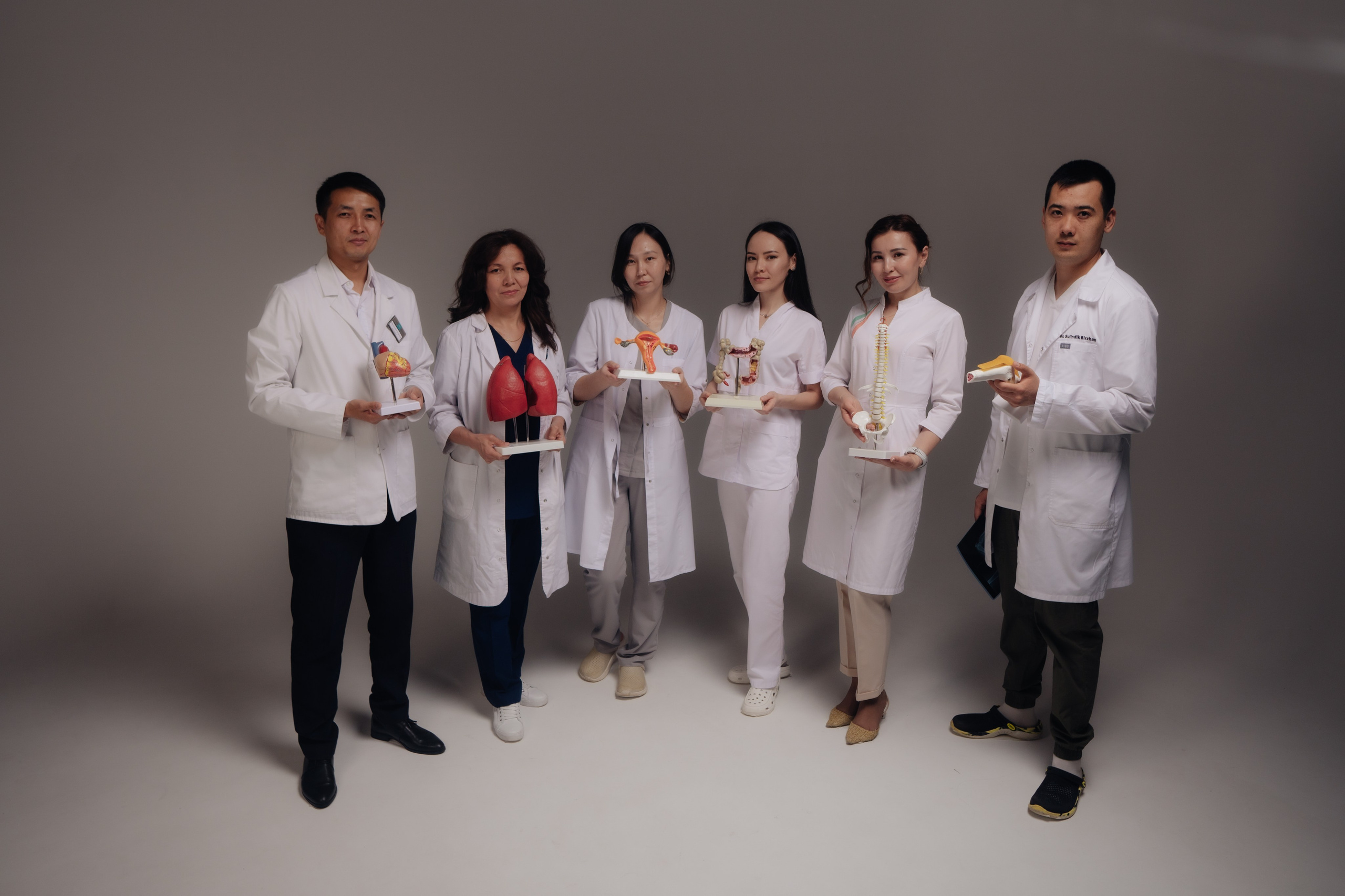 Zere clinic Doctors. Уличный и студийный фотограф в Астане Ержанов Нурасыл