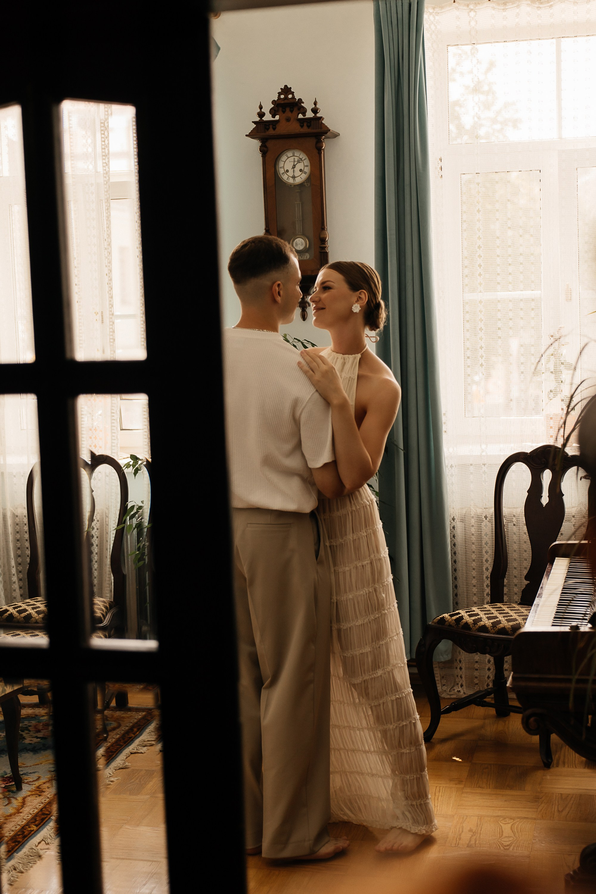 Свадьба в ретро-квартире. Свадебный и семейный фотограф Виолетта Сидельникова. Краснодар, Россия, Беларусь, Европа