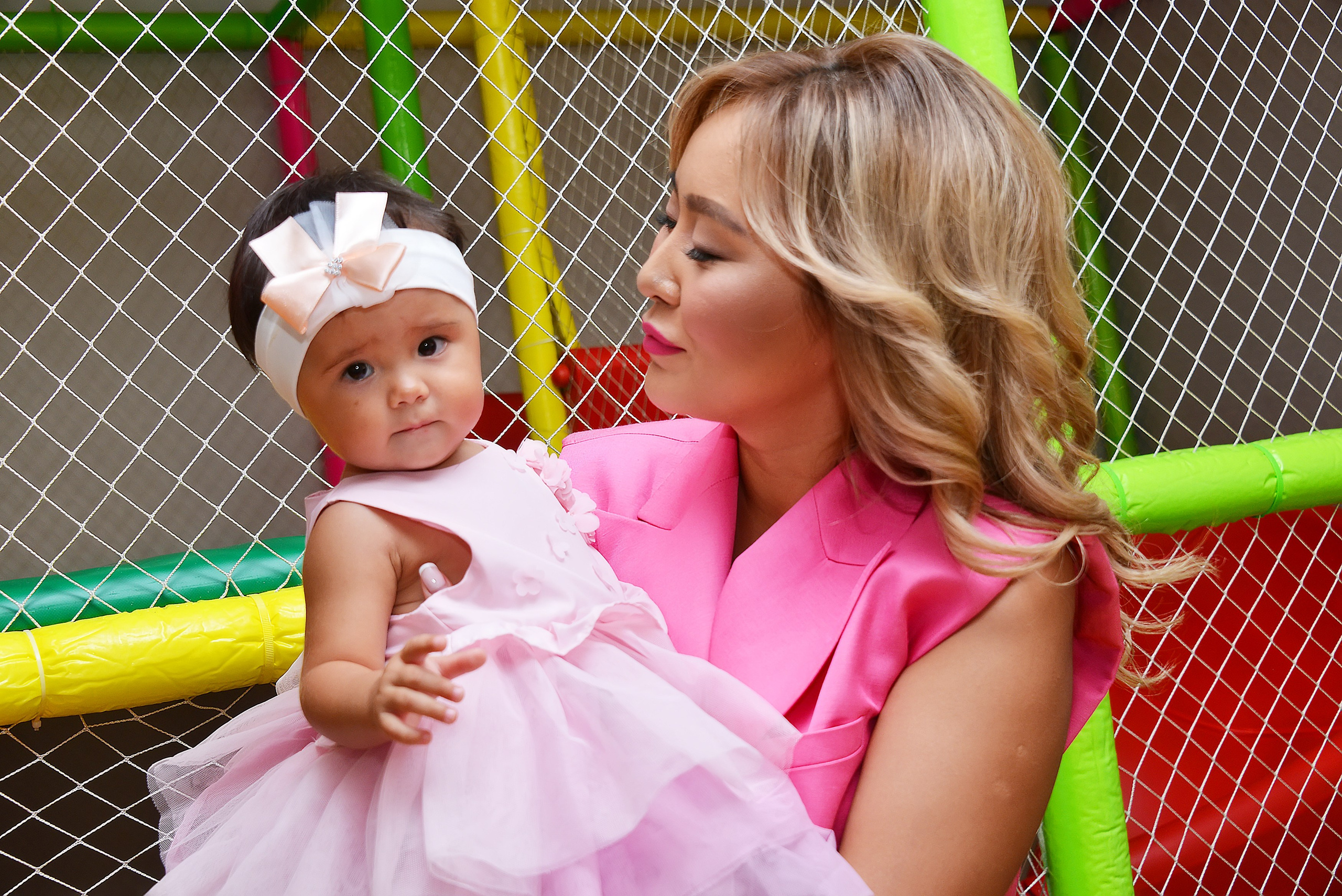 Дети-5 (Адель-1годик). Фотосъёмка. Фотограф Сергей Авдеев-семейный и детский фотограф в Алматы