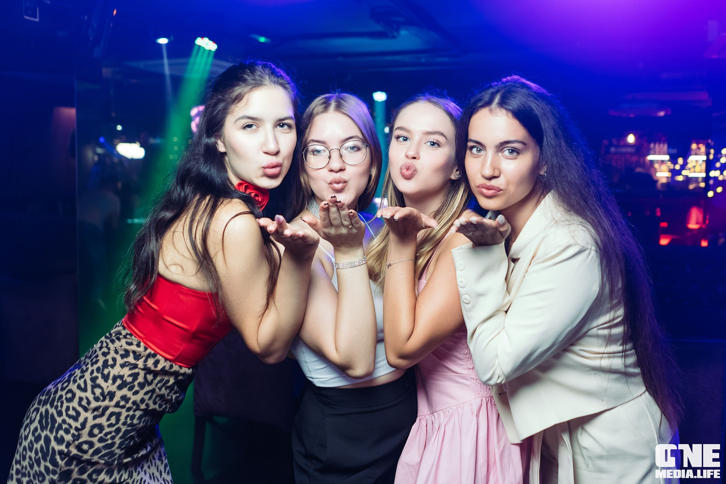 Фоторепортаж из караоке-клуба Эйфория. One Media Life: фоторепортажи, фотоотчеты с мероприятий и заведений