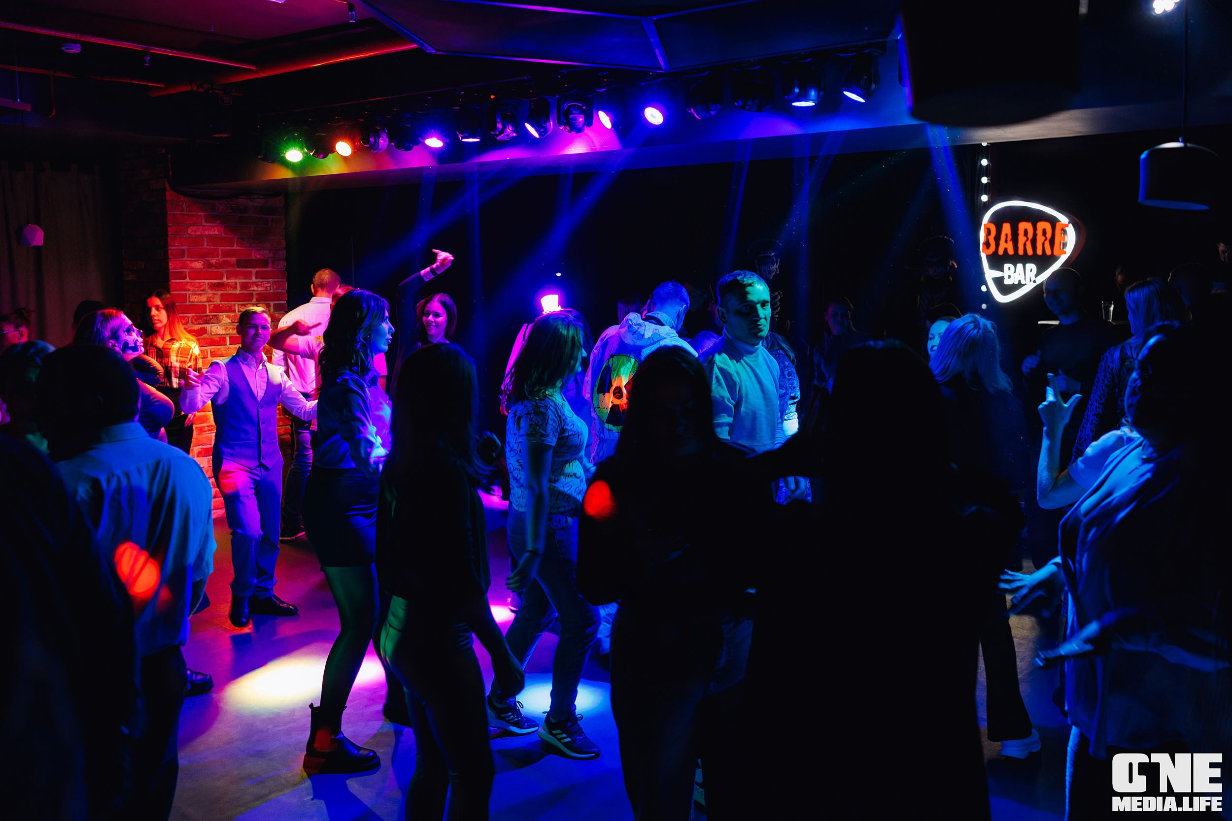 Фоторепортаж из бара Баррэ. One Media Life: фоторепортажи, фотоотчеты с мероприятий и заведений