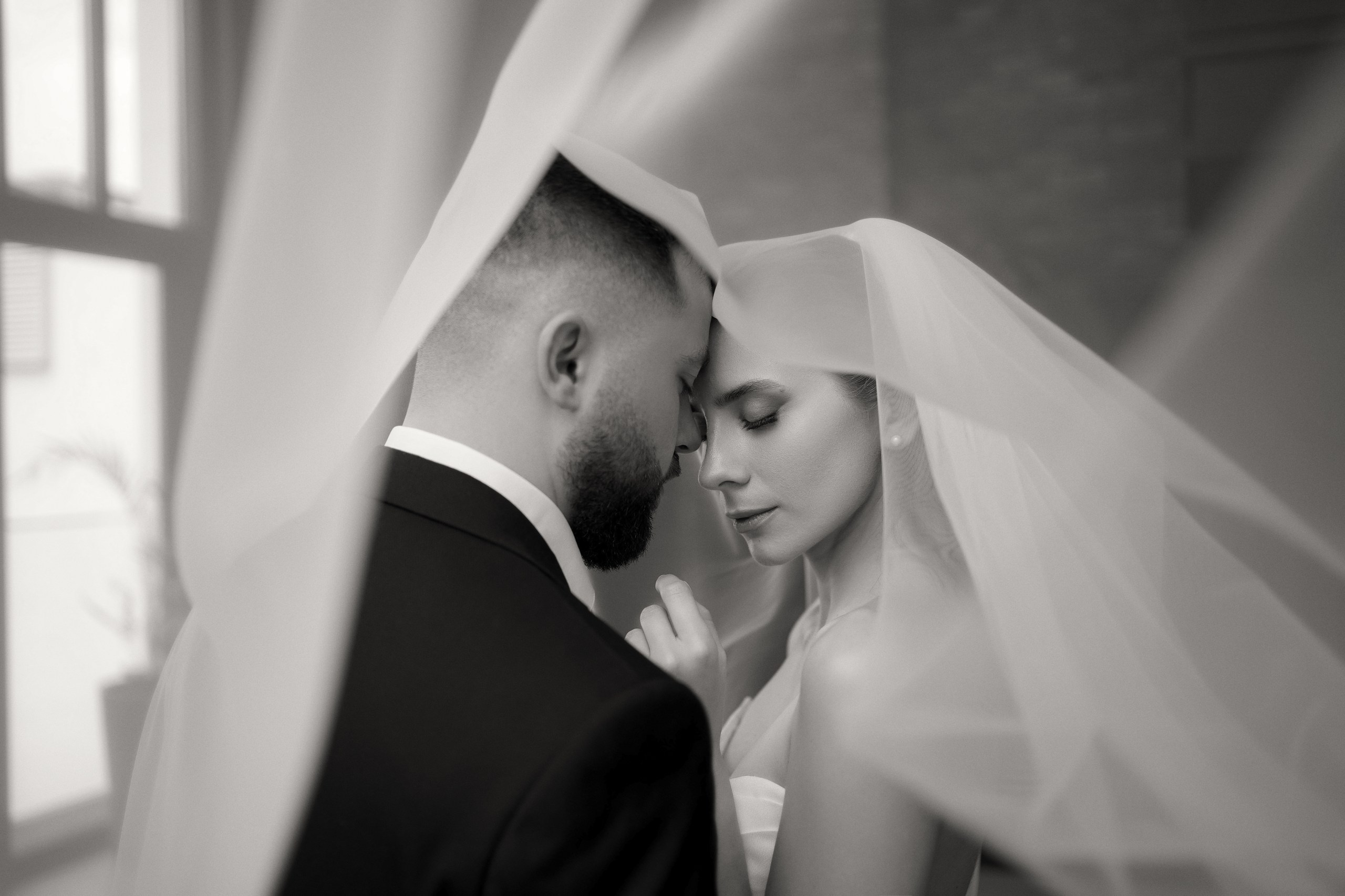 Виктория и Тарон в отеле Арка. Свадебный фотограф Ростов-на-Дону. Свадебный фотограф в Ростове-на-Дону. Таинство Крещения и Венчания, семейные фотосессии. Алёна Чёботова