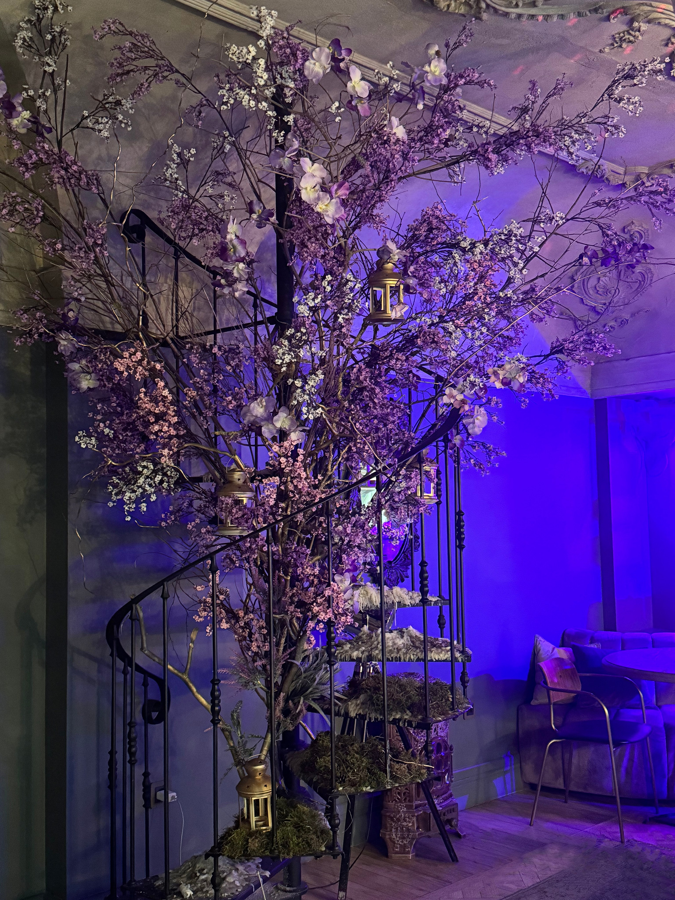 Декоративное искусственное дерево, декор заведений. Декоратор Алёна Шевелёва