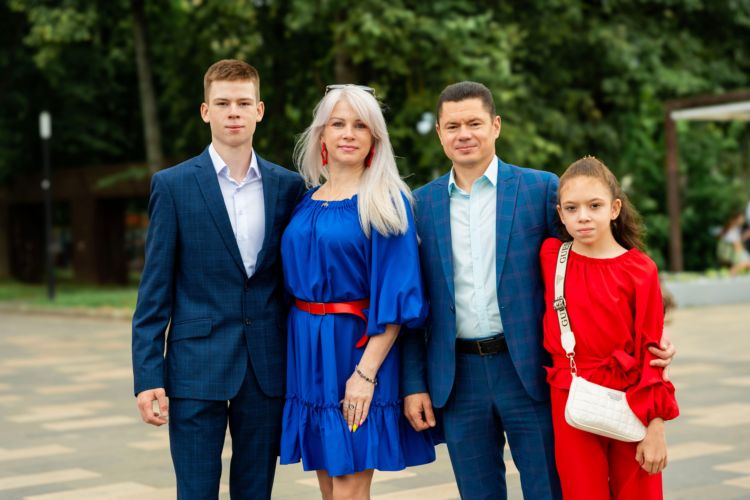 Выдача аттестатов 9 классы. Фотограф Юлия Попова