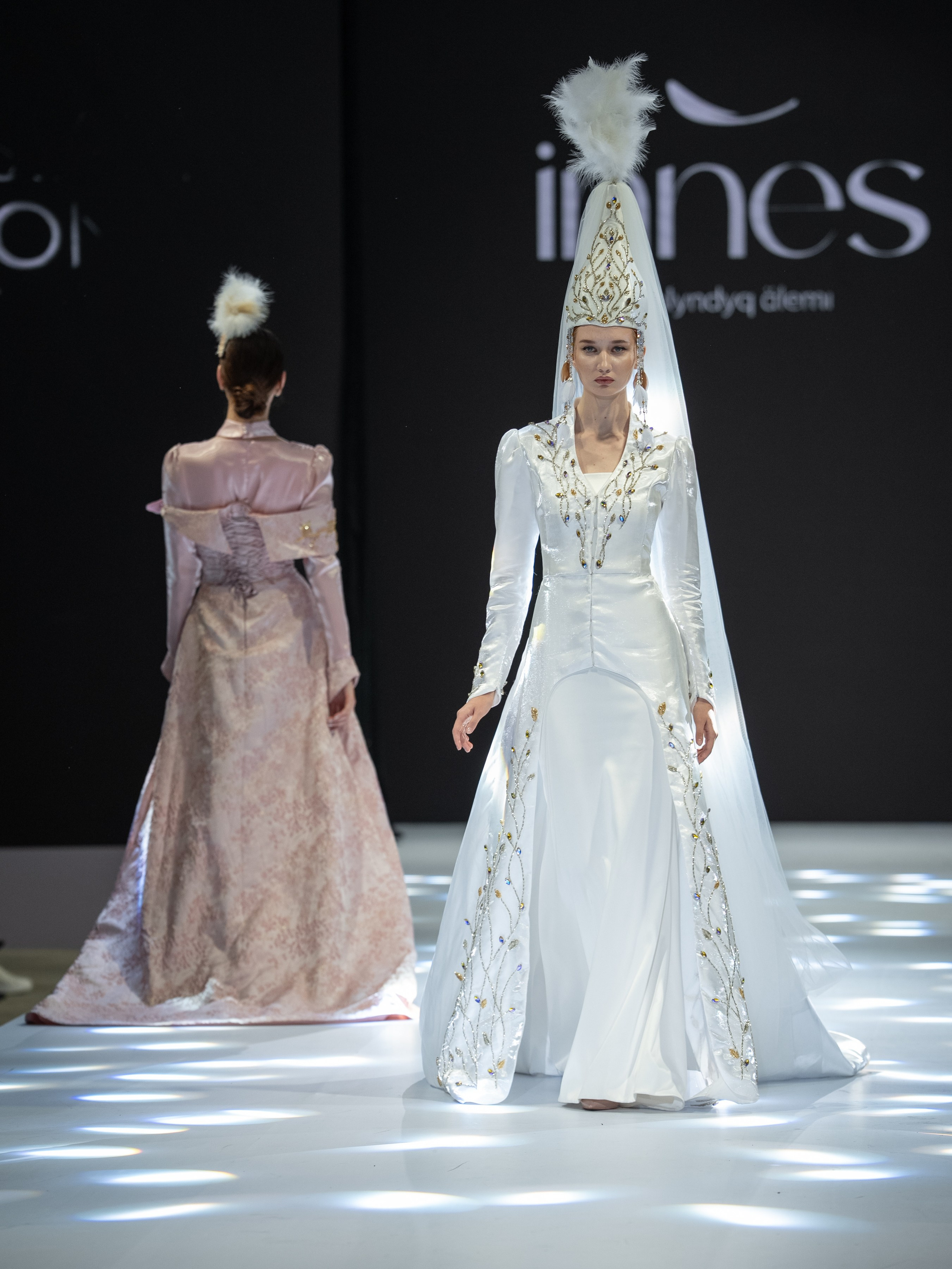 EURASIAN FASHION WEEK Innes. Сайт Алматинского НЮ АРТ, будуар и фэшн фотографа Дениса Карпенко