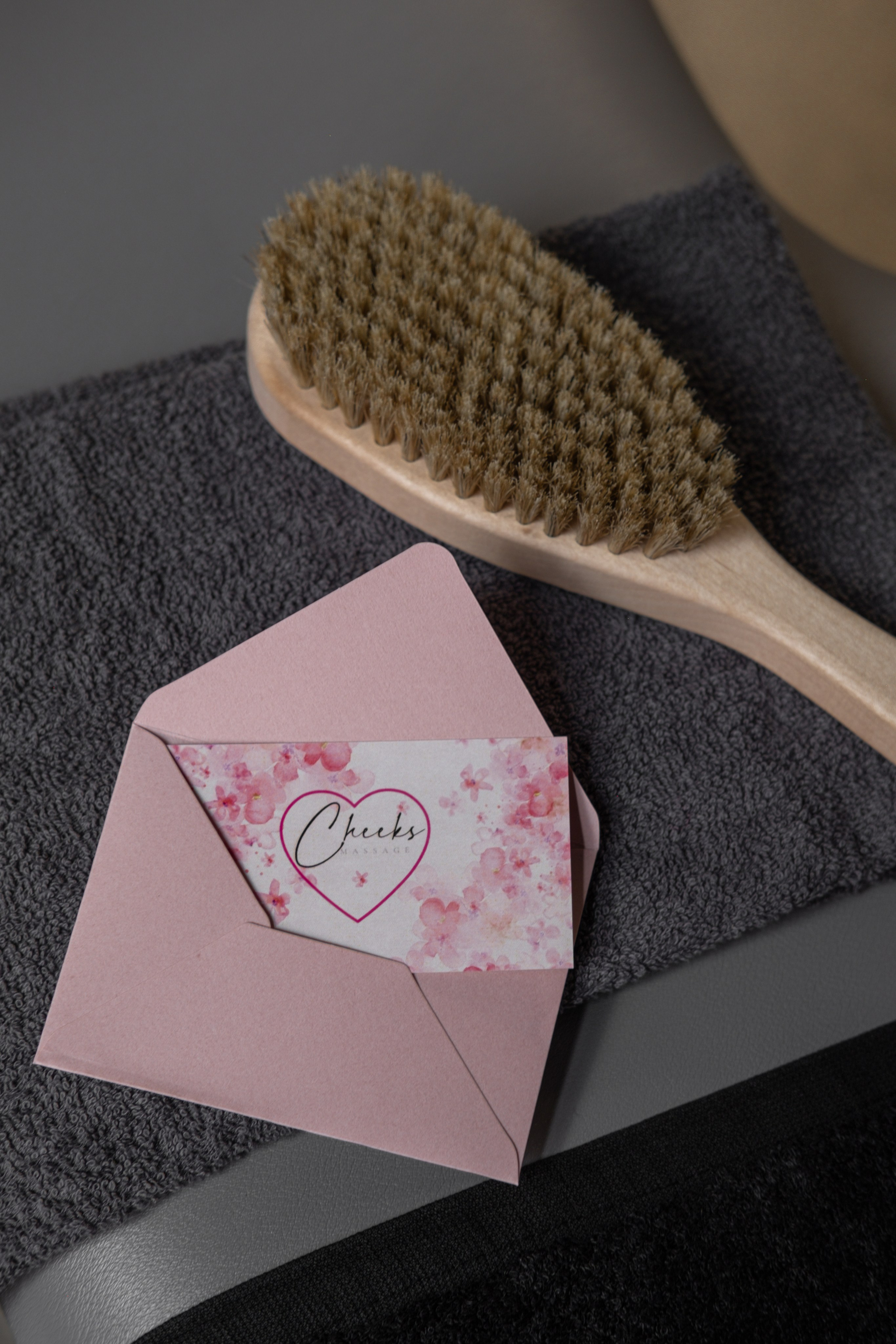 Студия массажа «Massage cheeks». Сайт предметного фотографа Белоусовой Анны