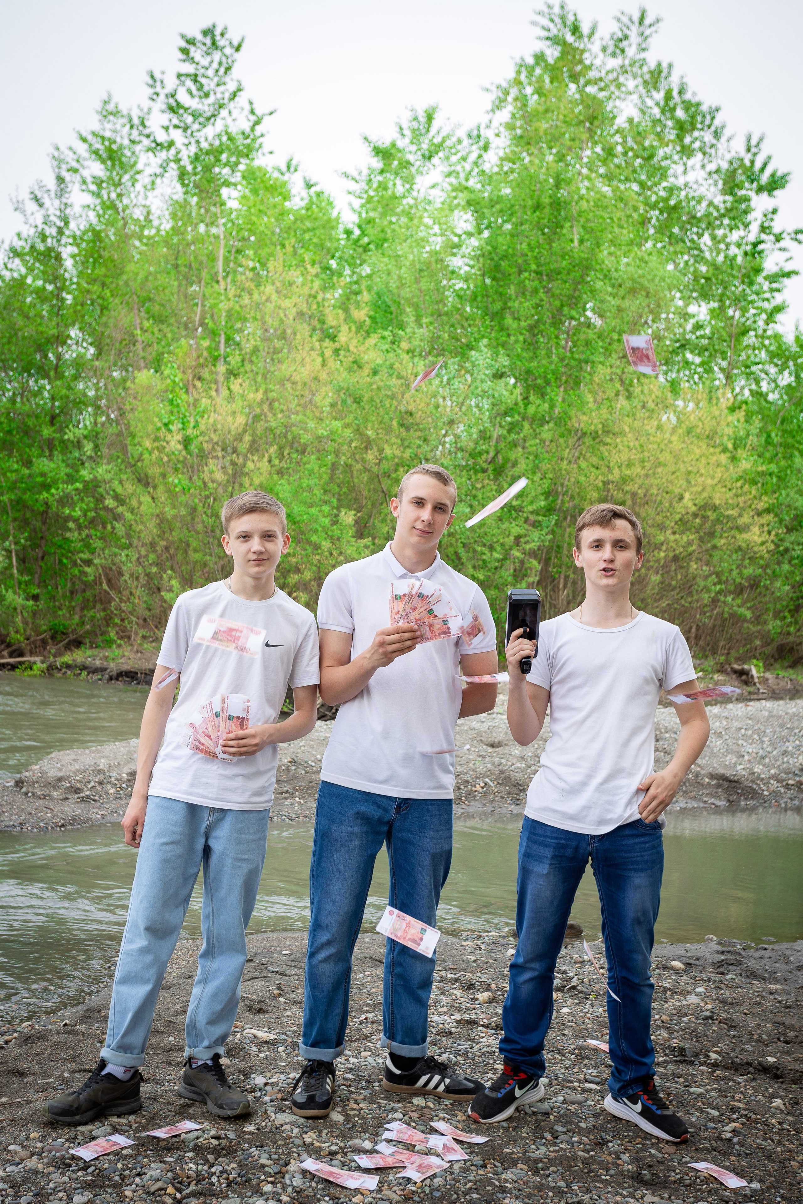 Уличная фотосессия на выпускной альбом. Выпускные альбомы Майкоп, Краснодар Елена Золотарева
