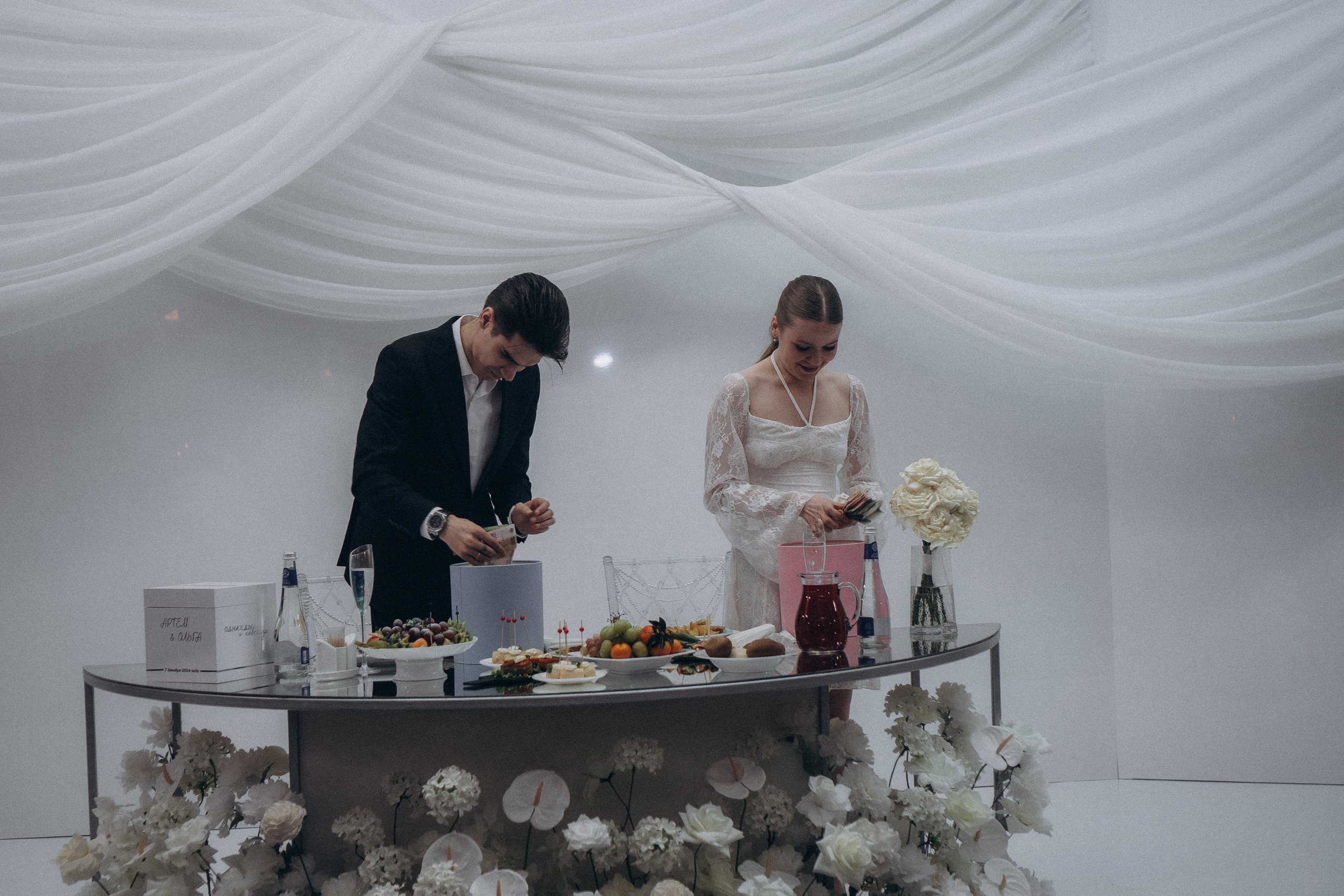 СВАДЕБНАЯ СЬЕМКА СБОРОВ В ОТЕЛЕ И ВЫЕЗД НА ЦЕРЕМОНИЮ (СНЯТО В СИБИРЕ В НИЖНЕВАРТОВСКЕ). Профессиональный фотограф, Санкт-Петербург — Виктория Богомолова